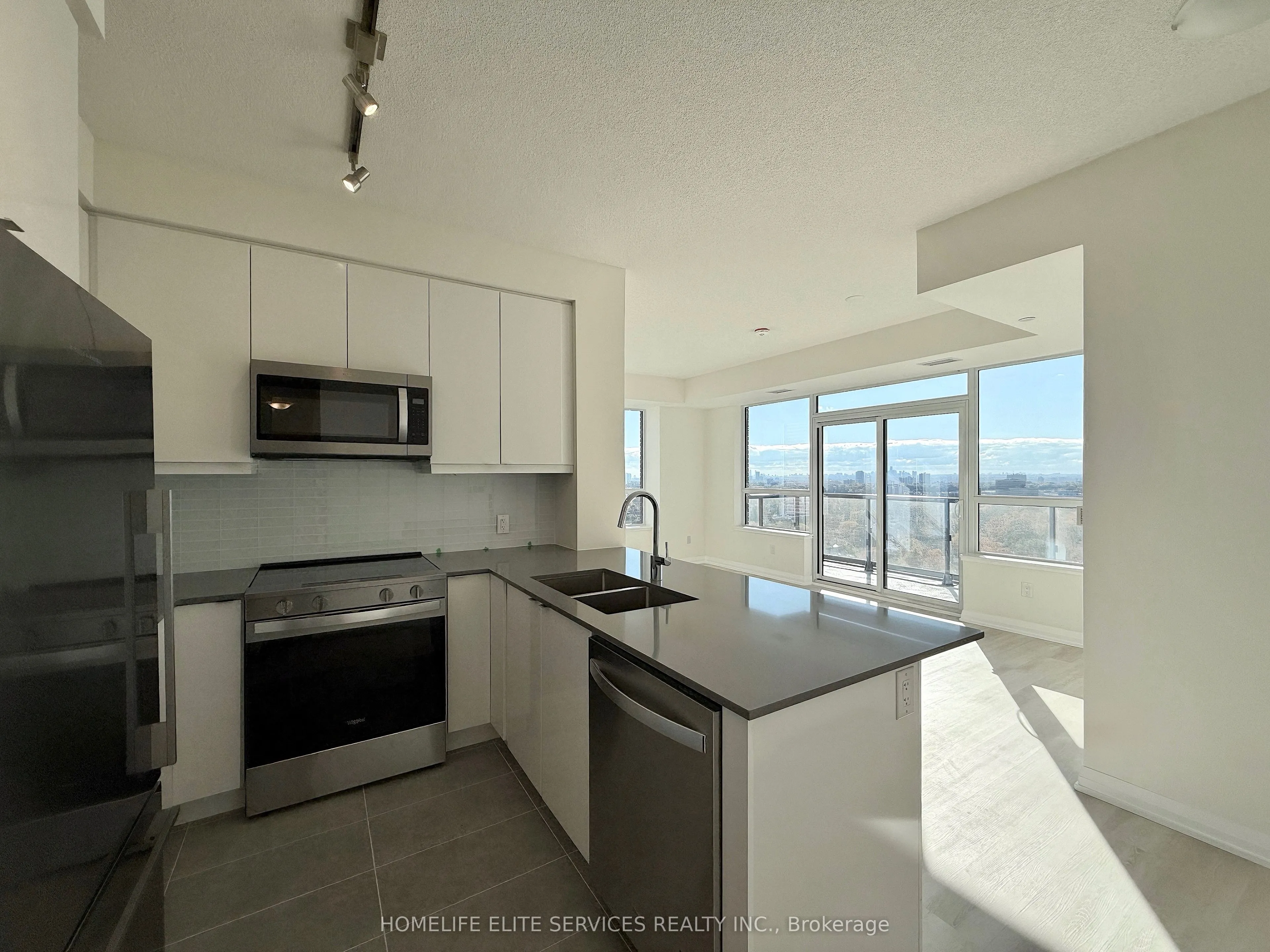 3260 Sheppard Avenue E, #1709