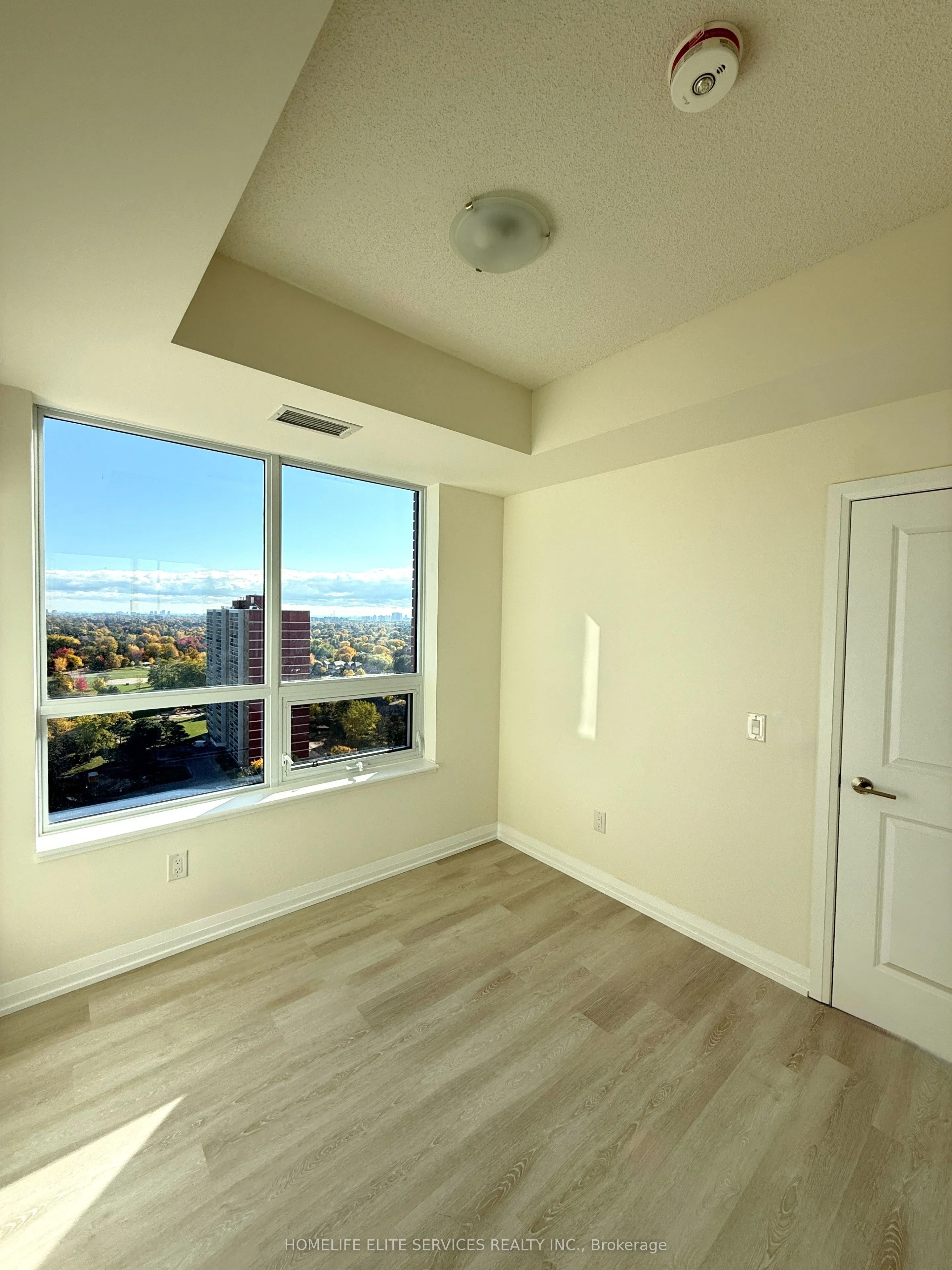 3260 Sheppard Avenue E, #1709