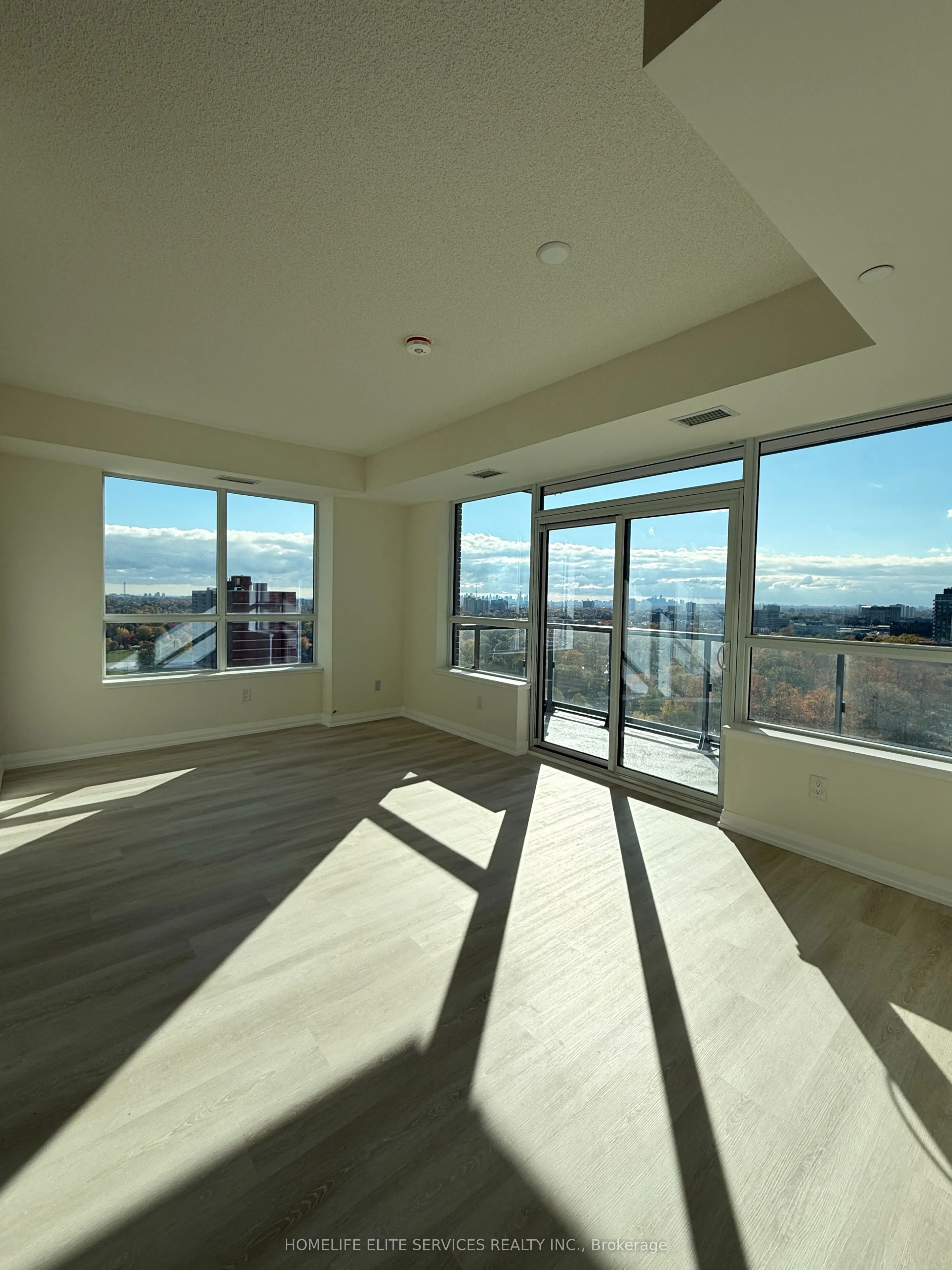 3260 Sheppard Avenue E, #1709