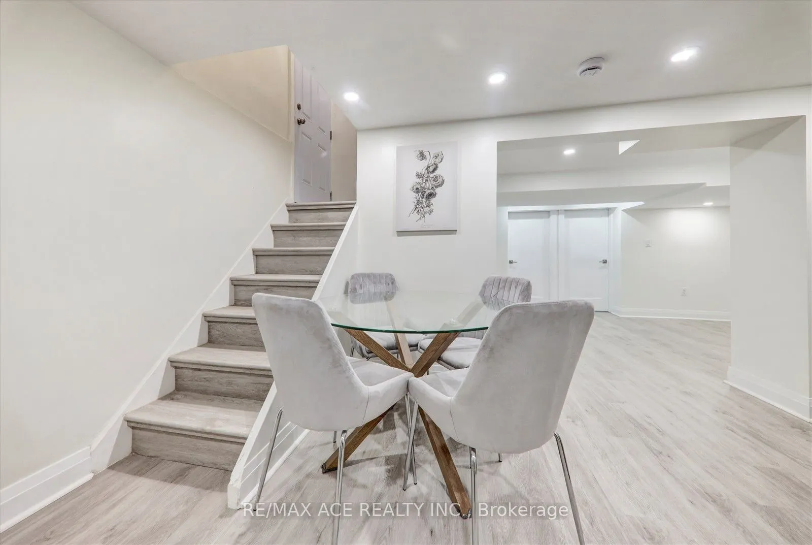 19 Blakemanor Boulevard