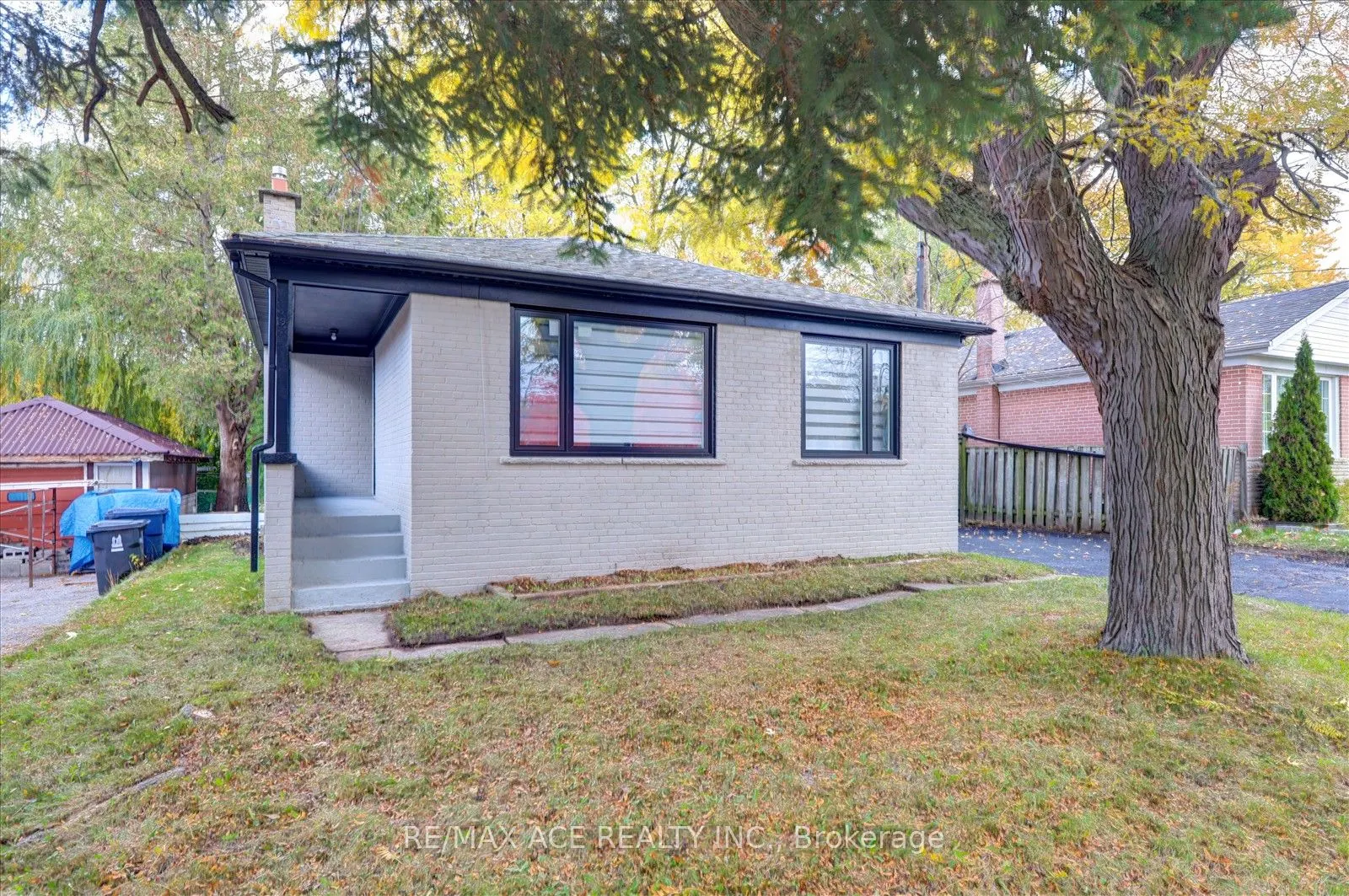 19 Blakemanor Boulevard