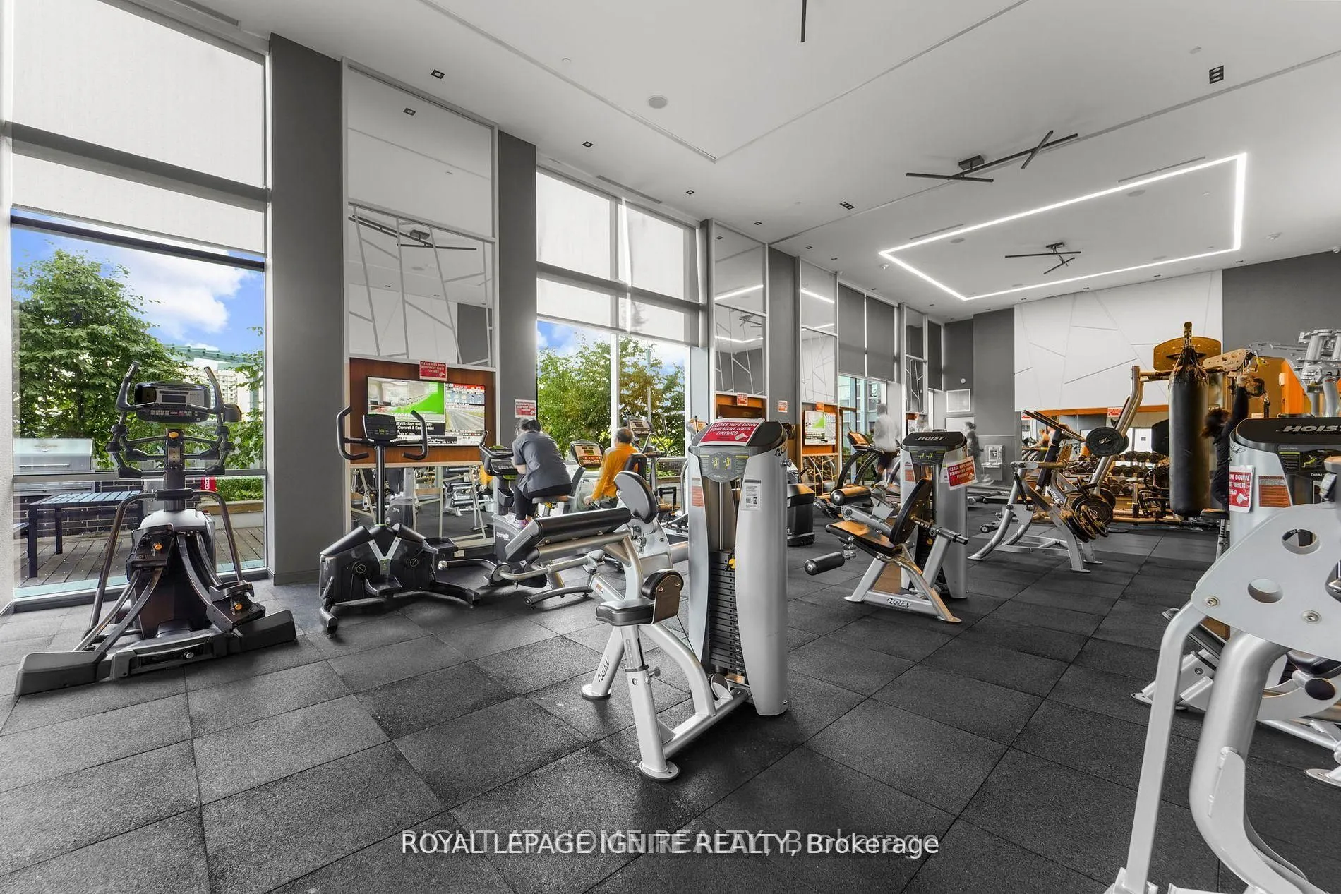 255 Village Green Square, #1007