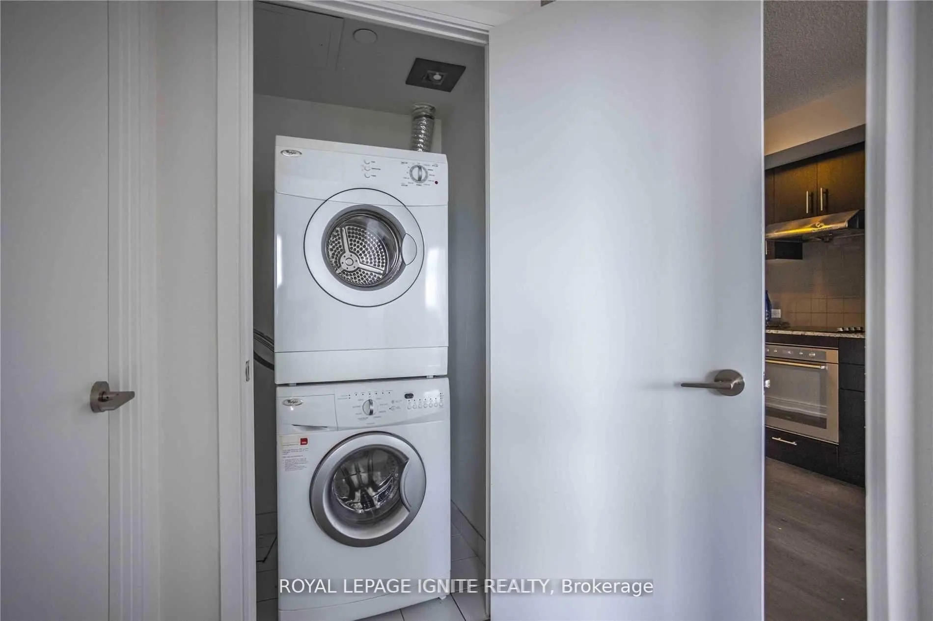 255 Village Green Square, #1007