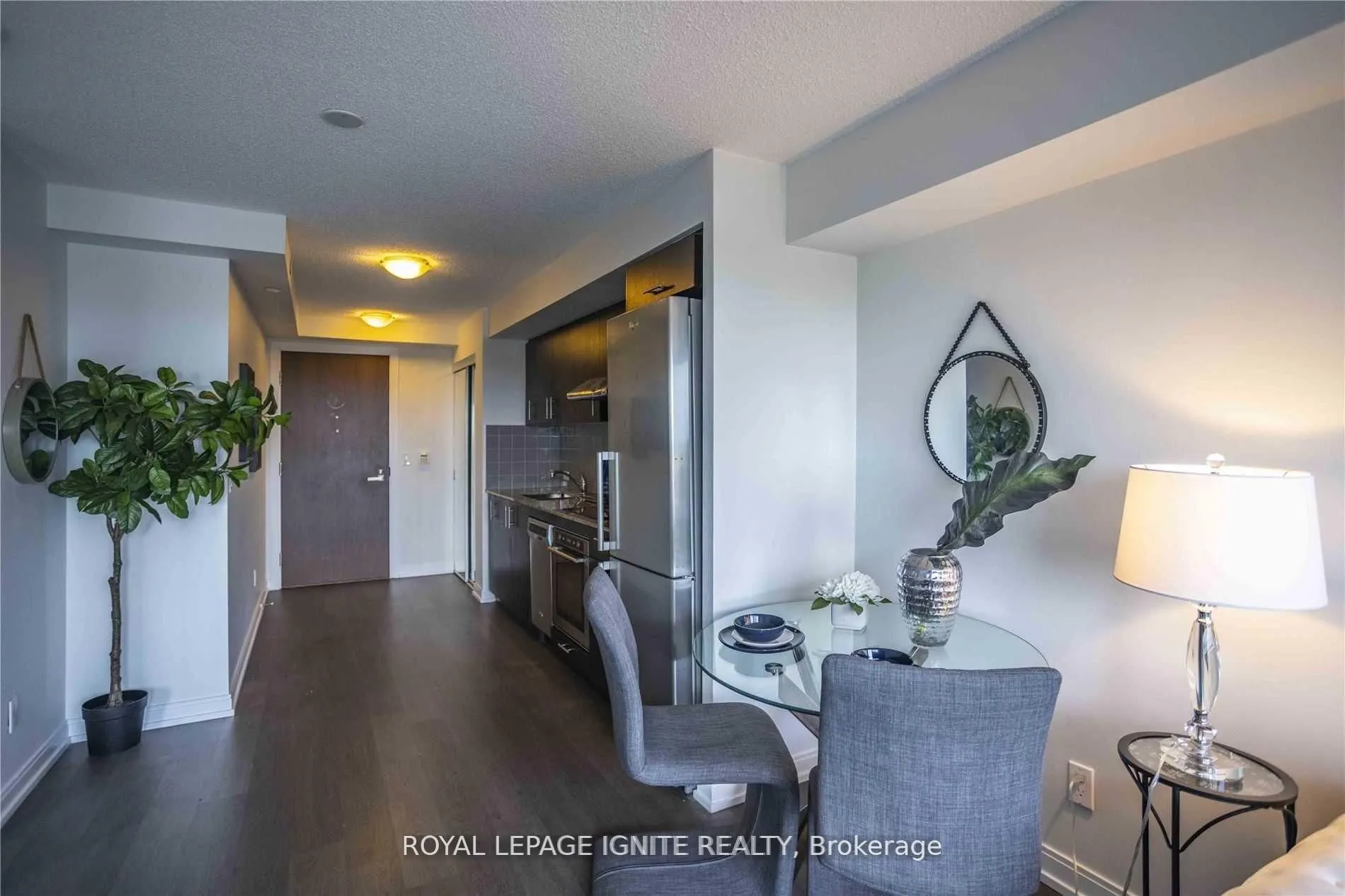 255 Village Green Square, #1007