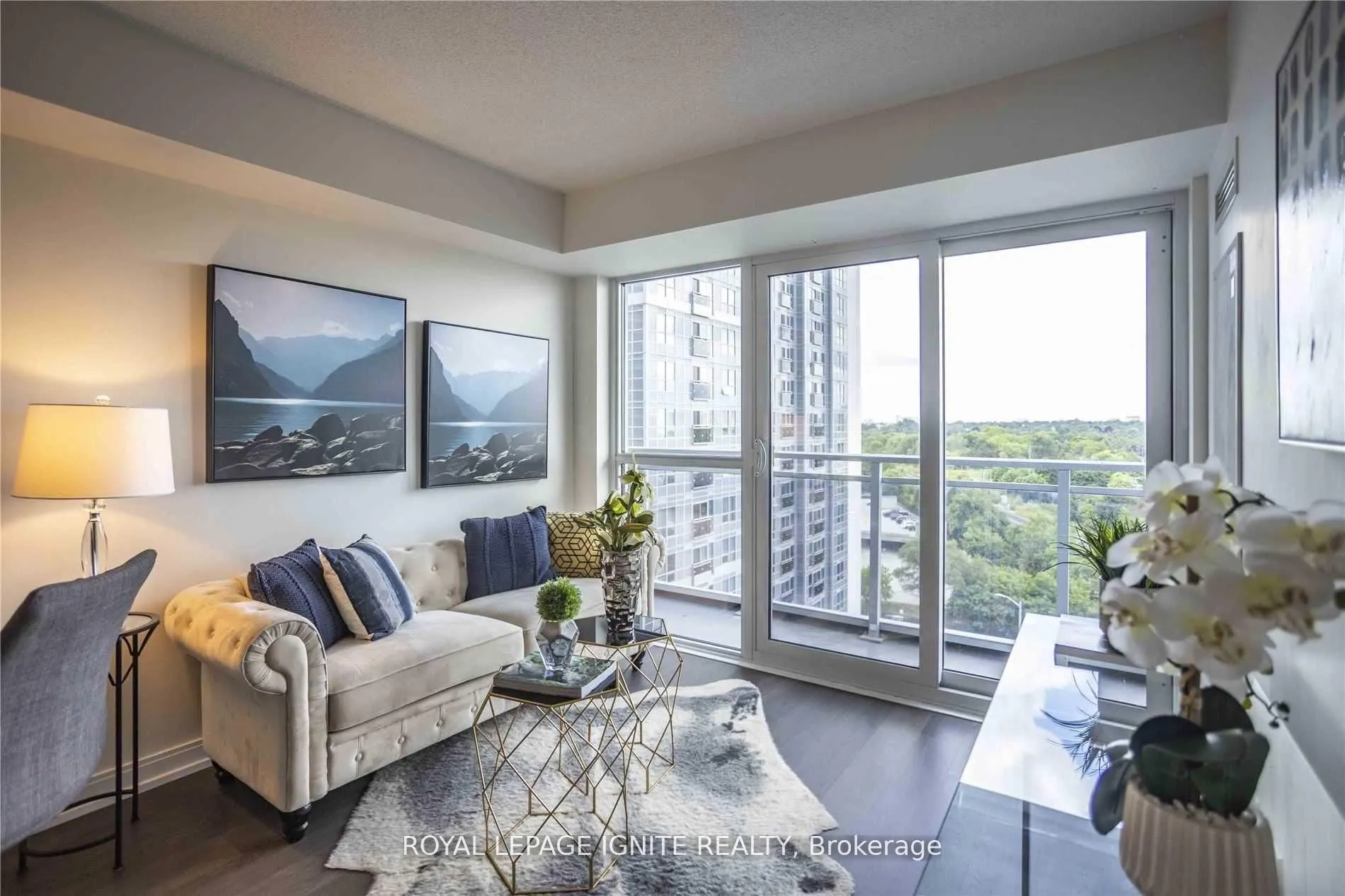 255 Village Green Square, #1007