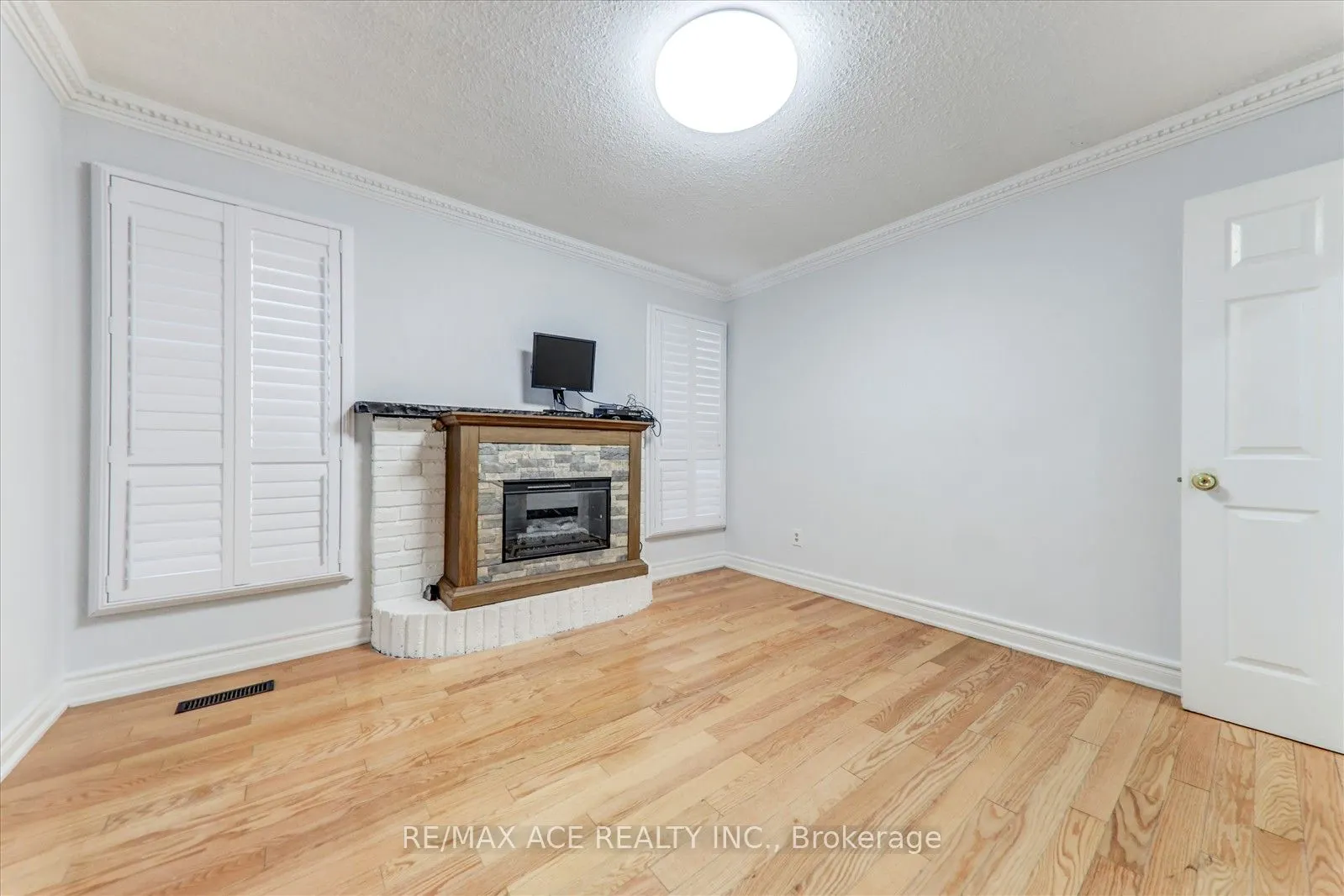 418 Military Trail, #Main