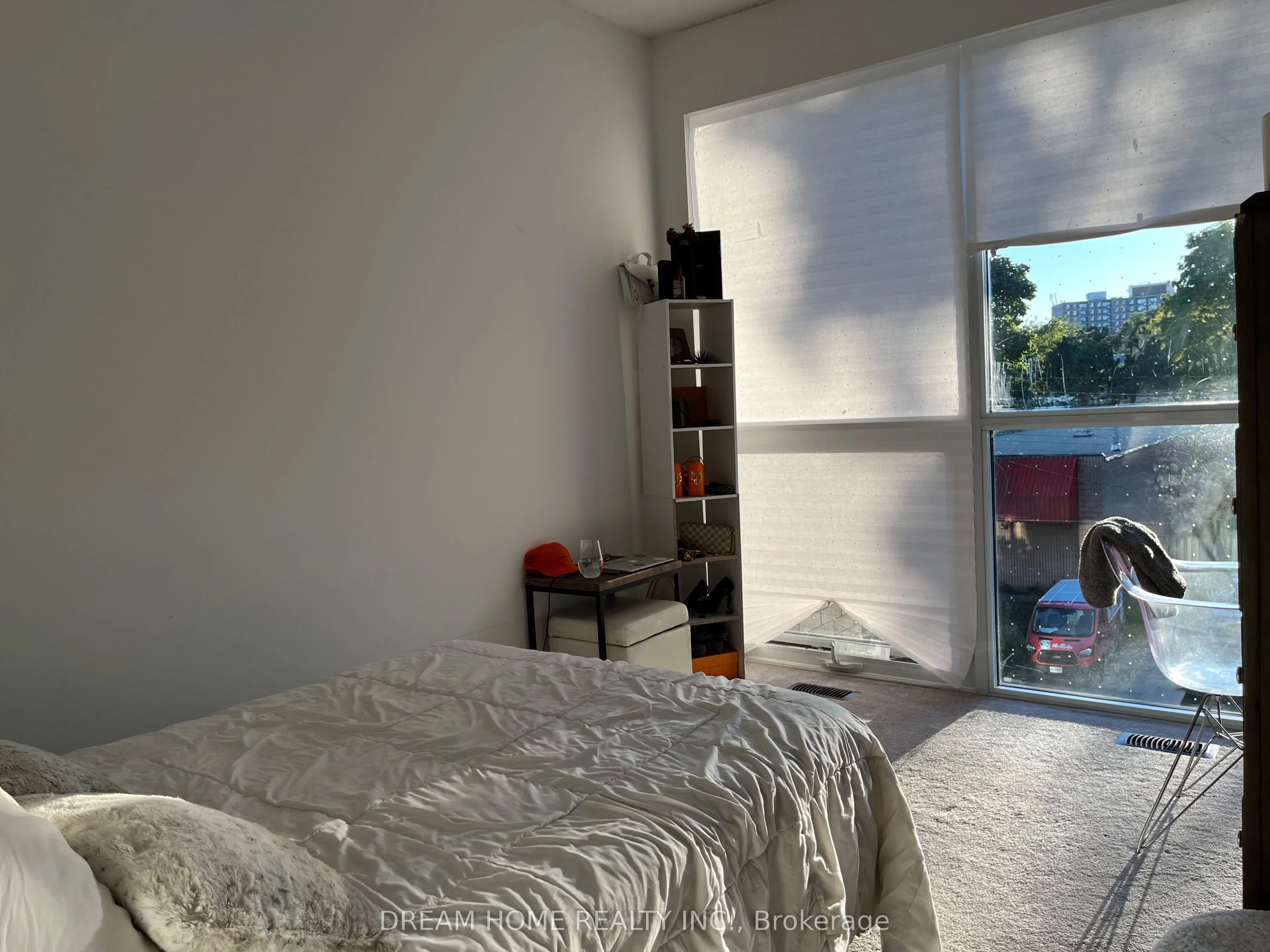 3 Falaise Road #B2