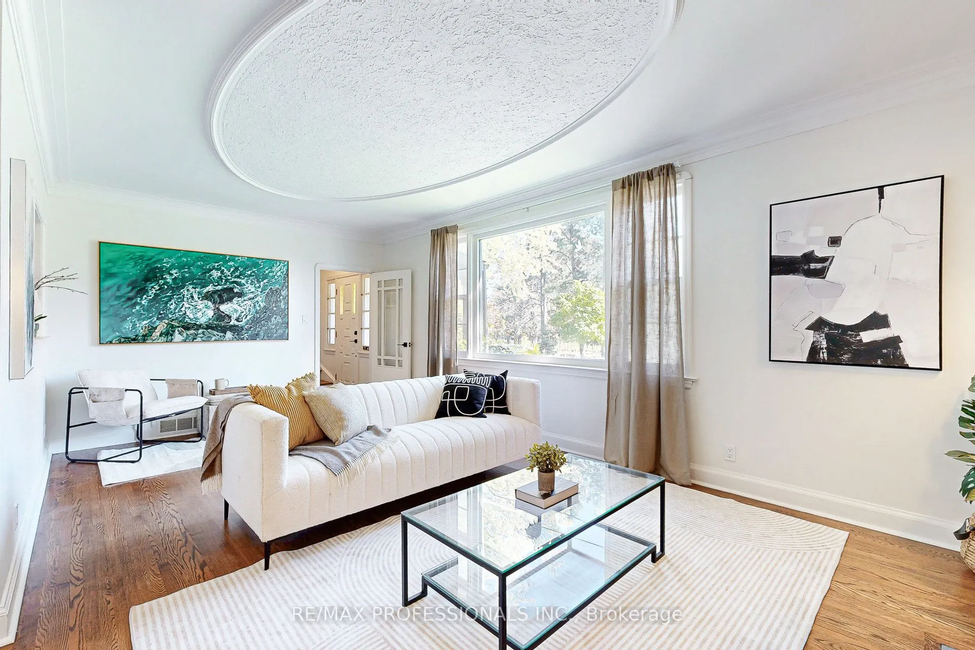 146 Pinegrove Avenue