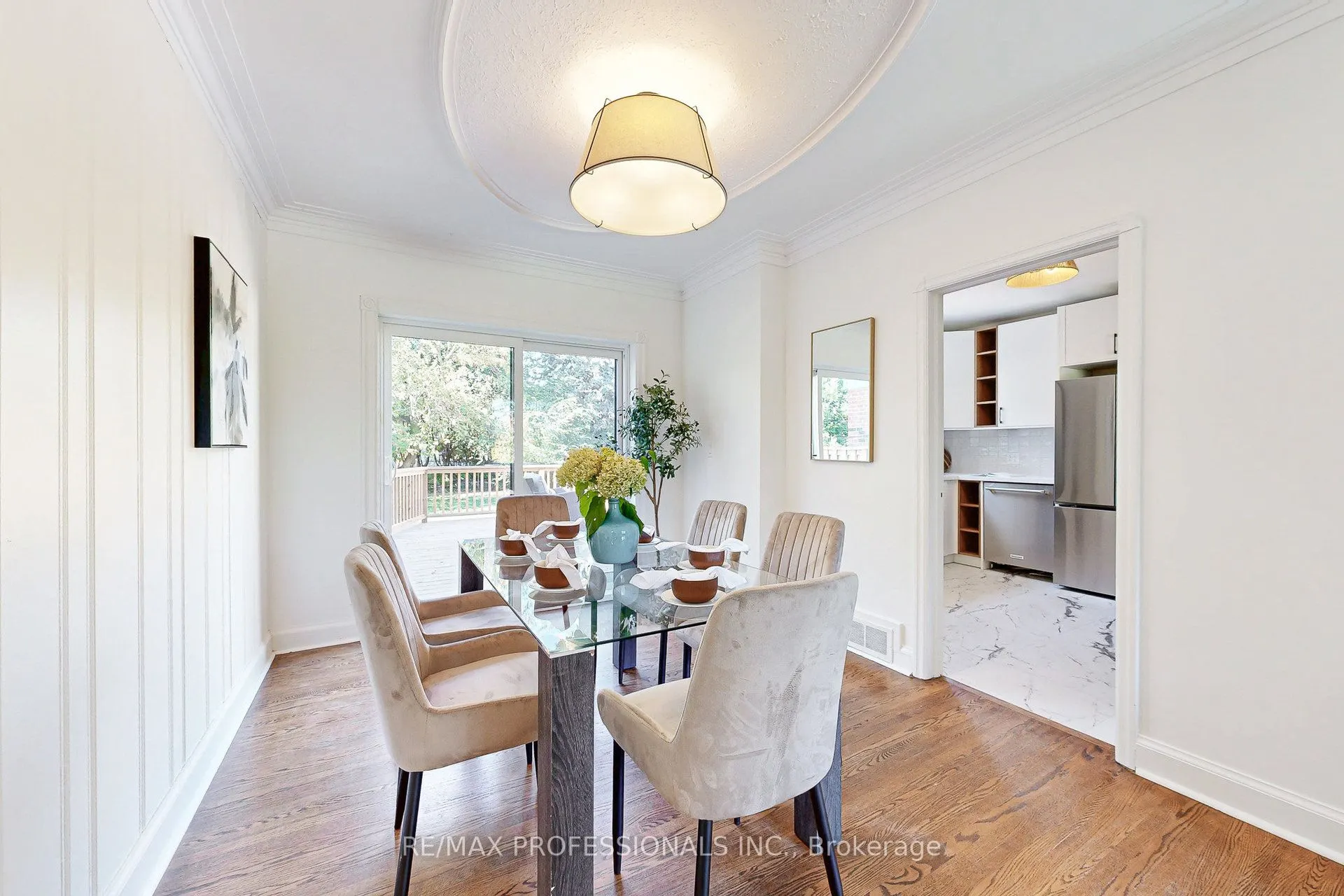 146 Pinegrove Avenue