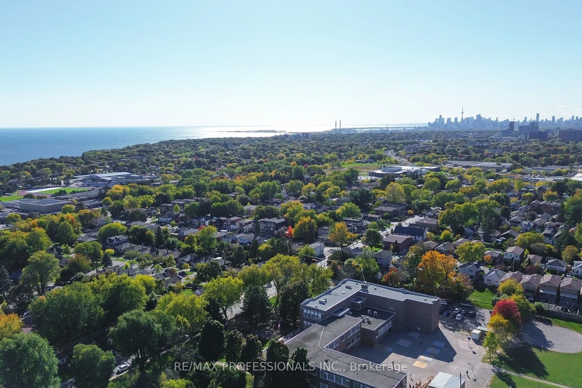 146 Pinegrove Avenue