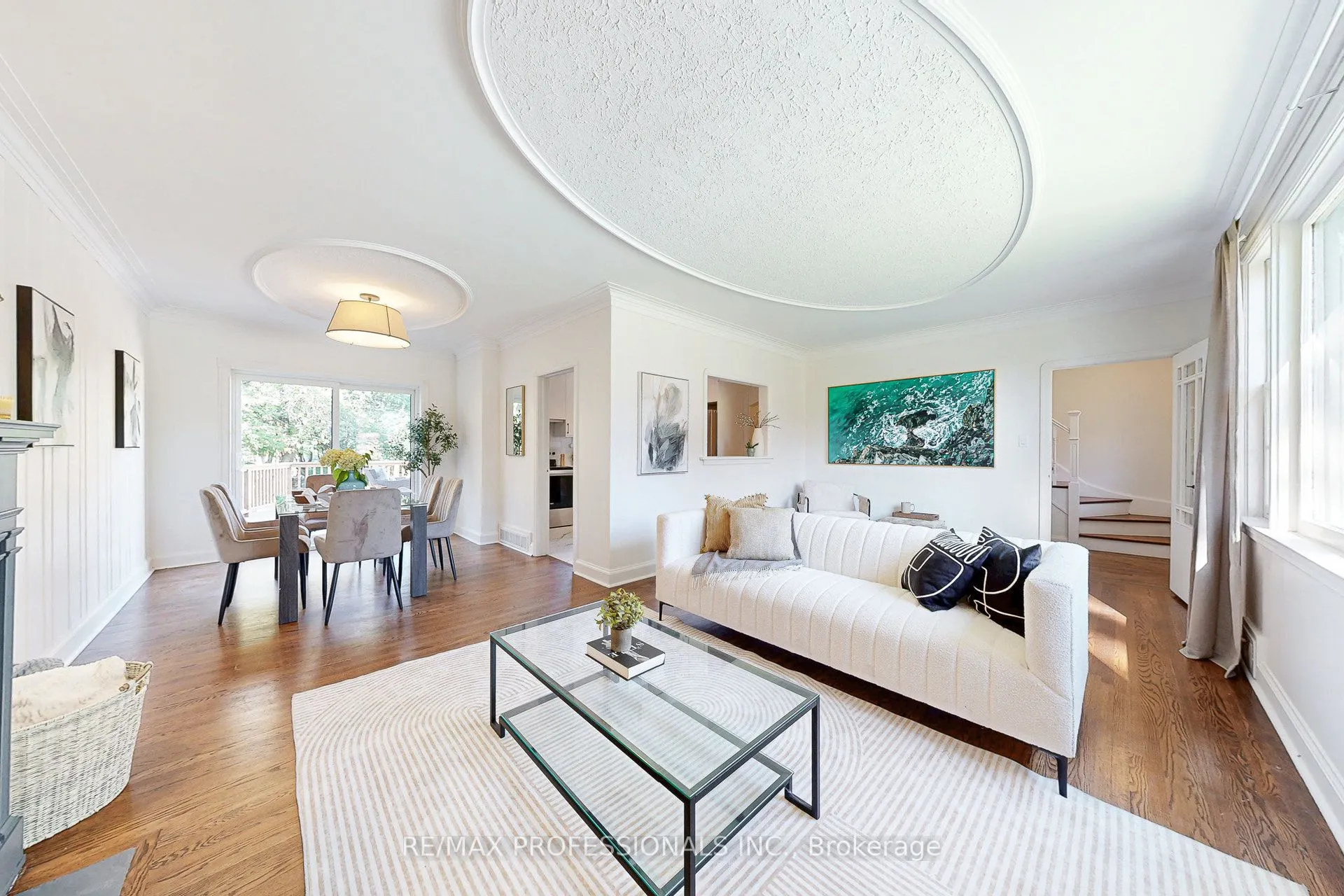 146 Pinegrove Avenue