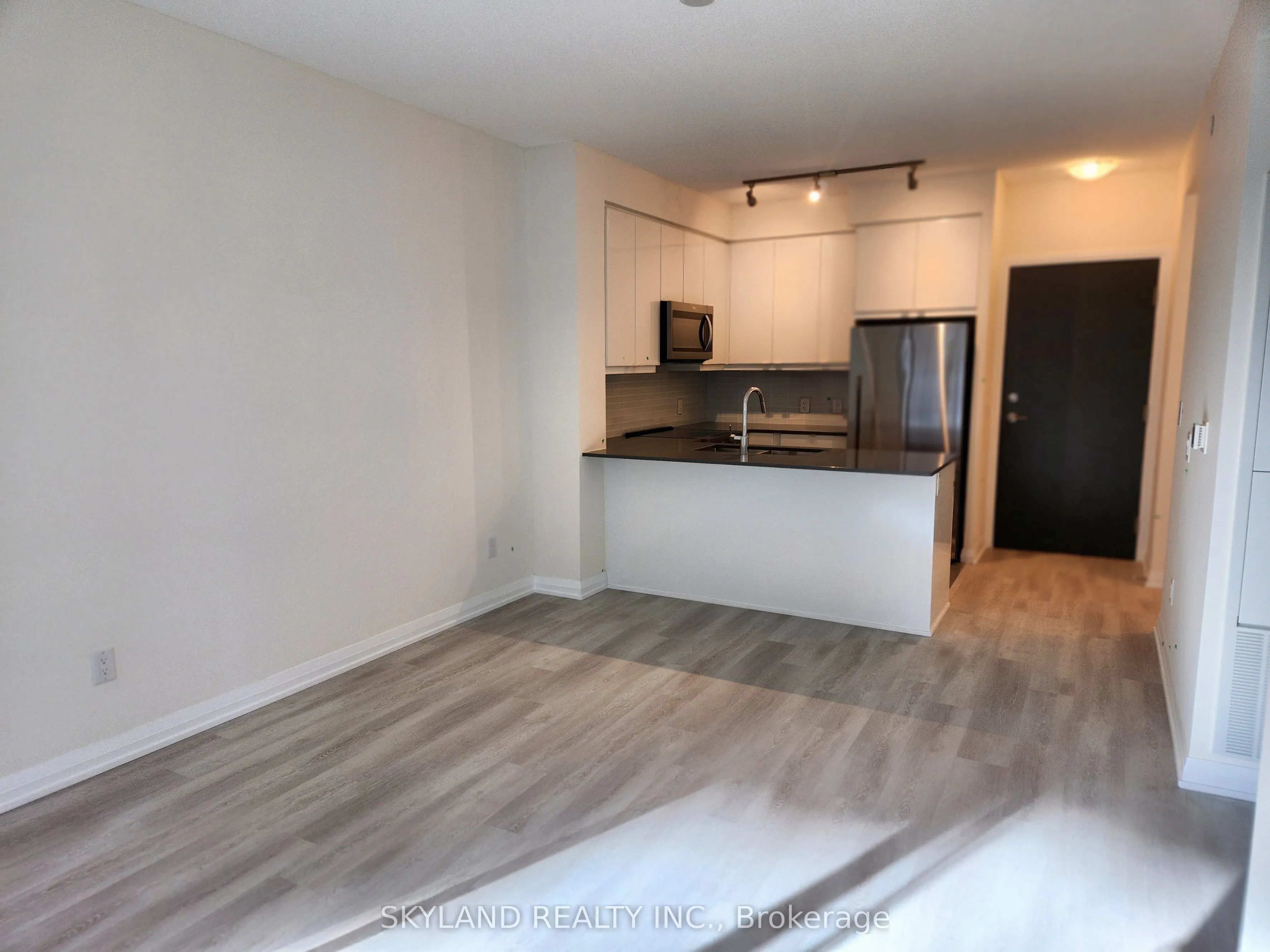 3260 Sheppard Avenue E, #707