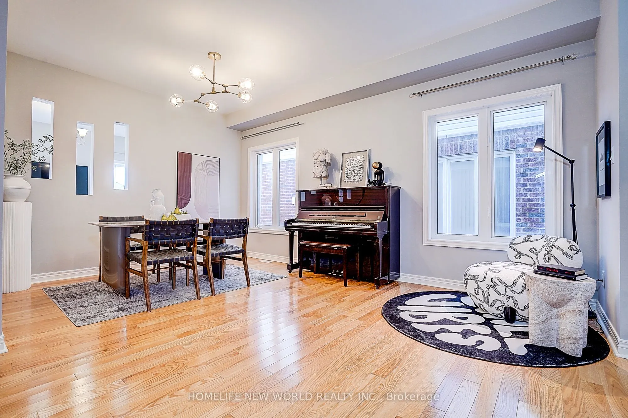 2002 Cocklin Crescent