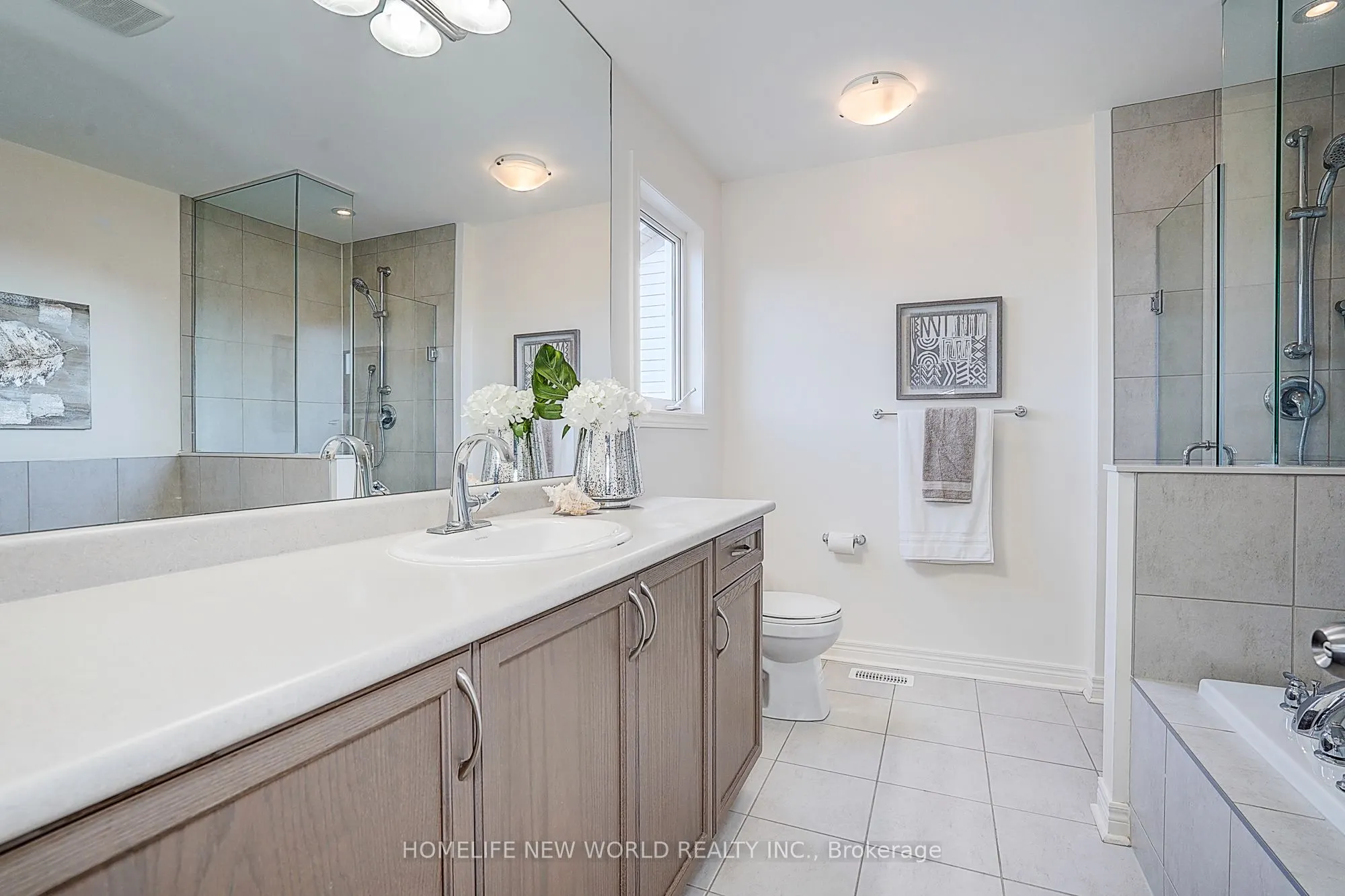 2002 Cocklin Crescent