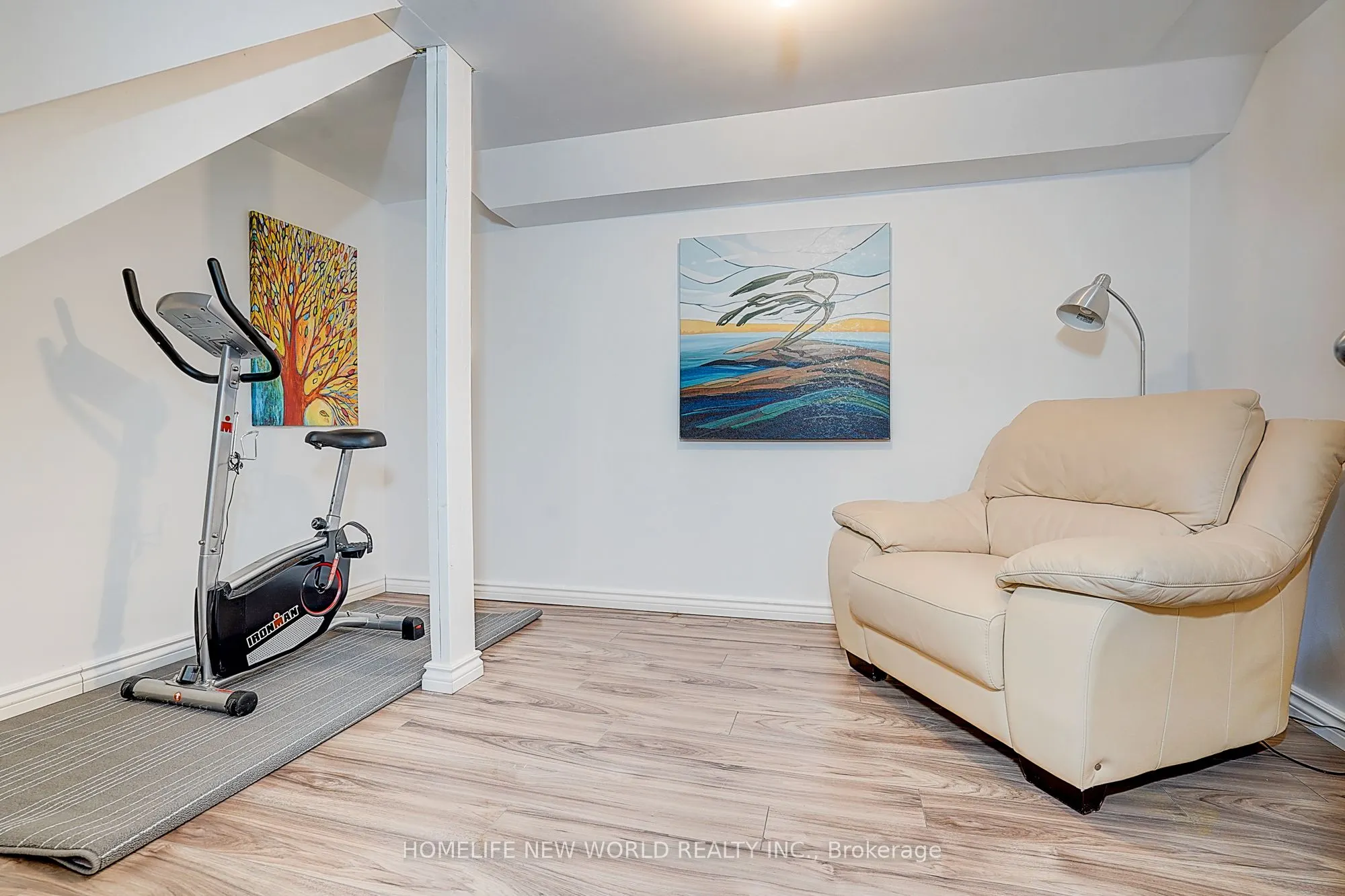 2002 Cocklin Crescent