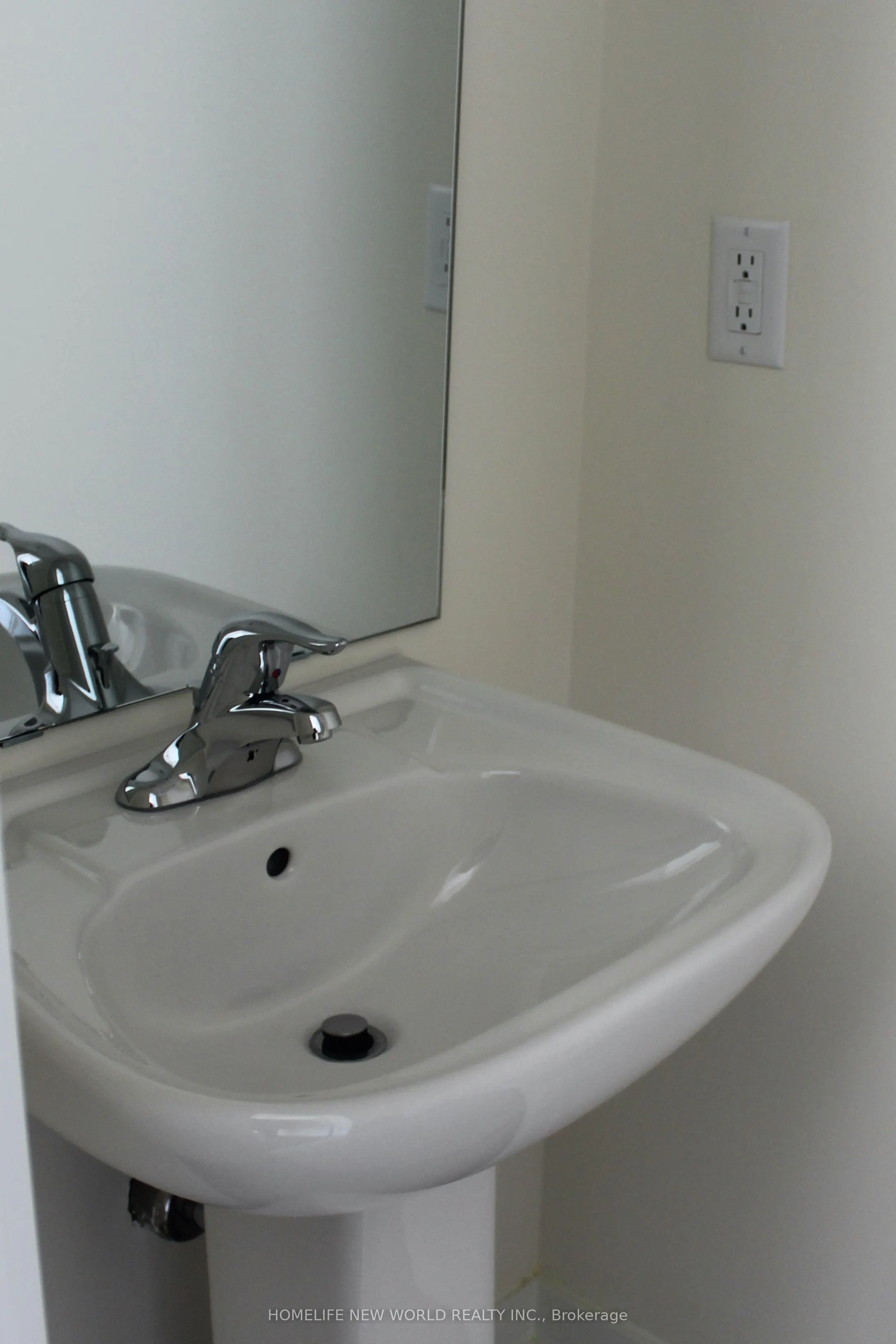 1695 Dersan Street, #1419