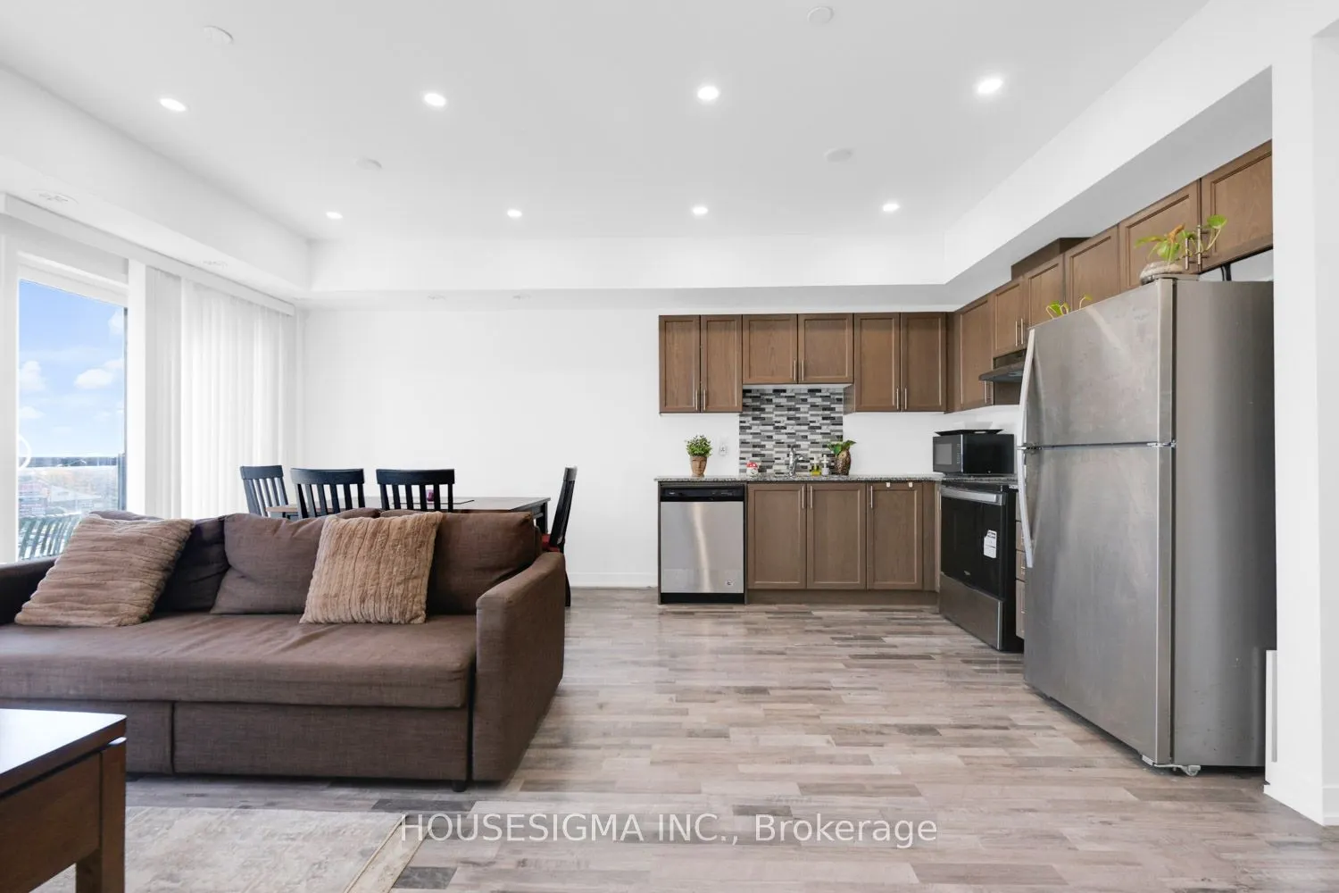 1460 Whites Road, #408