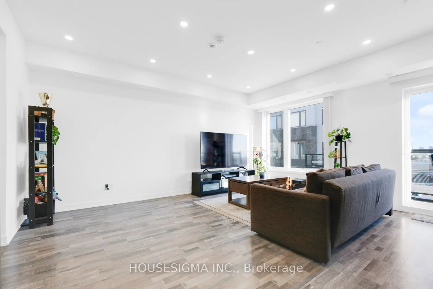 1460 Whites Road, #408