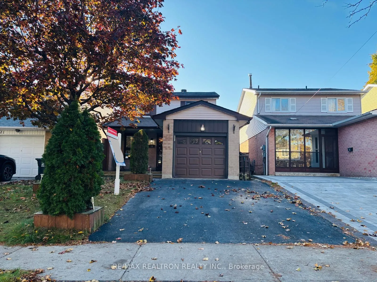 19 Pondtail Drive