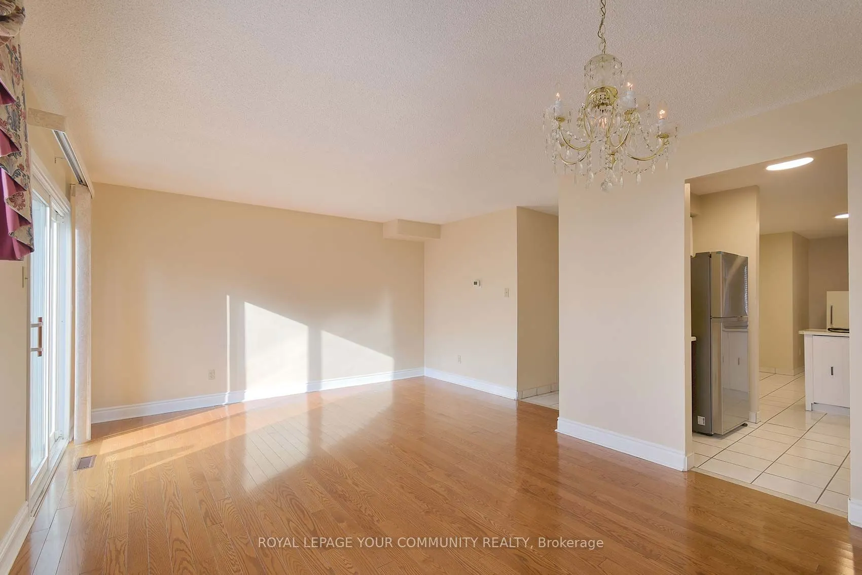 174 Roxanne Crescent