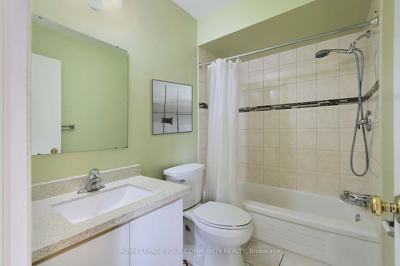 174 Roxanne Crescent