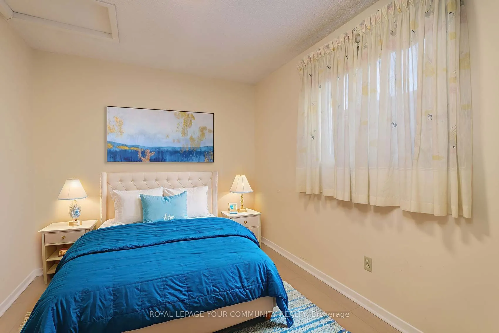 174 Roxanne Crescent