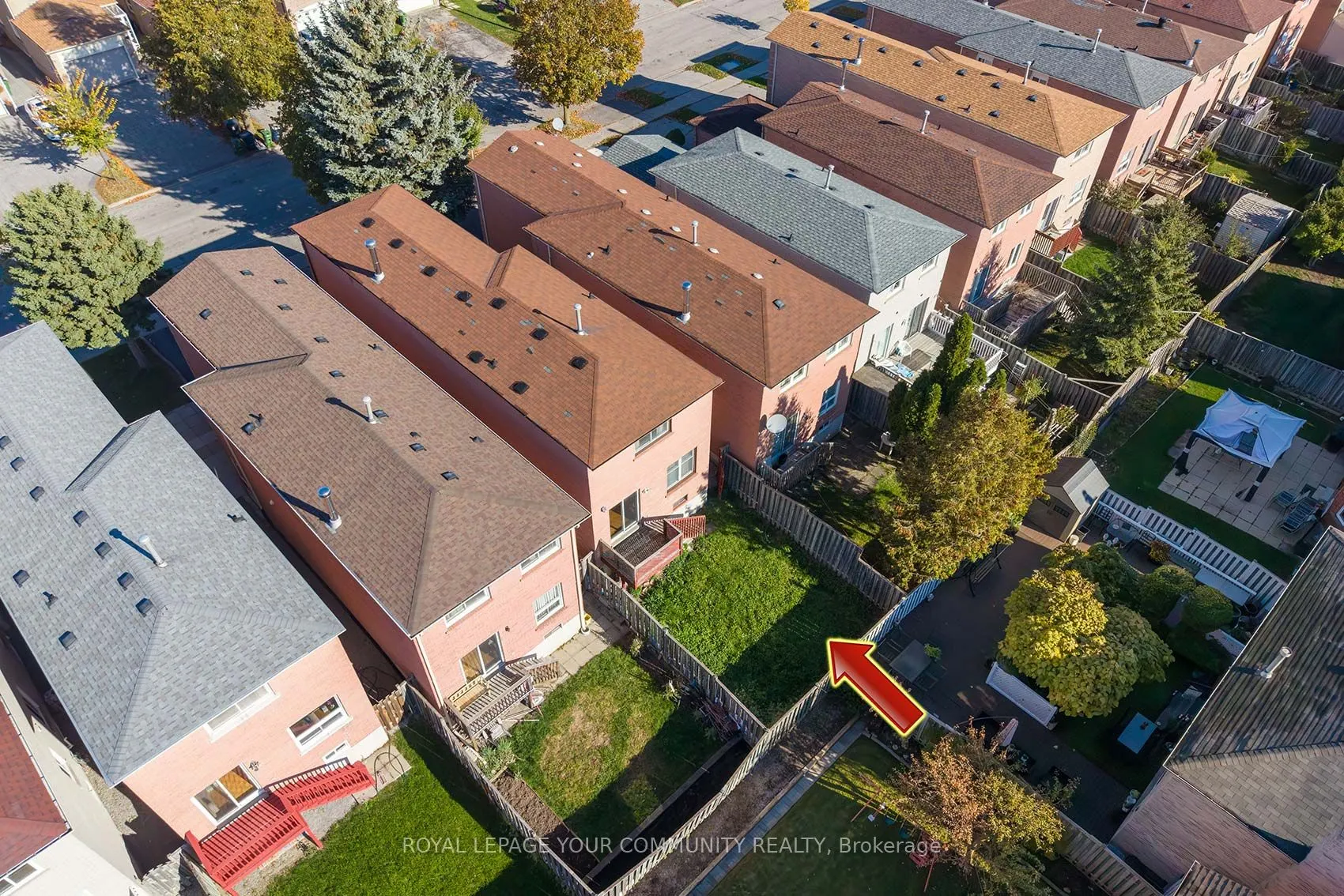 174 Roxanne Crescent