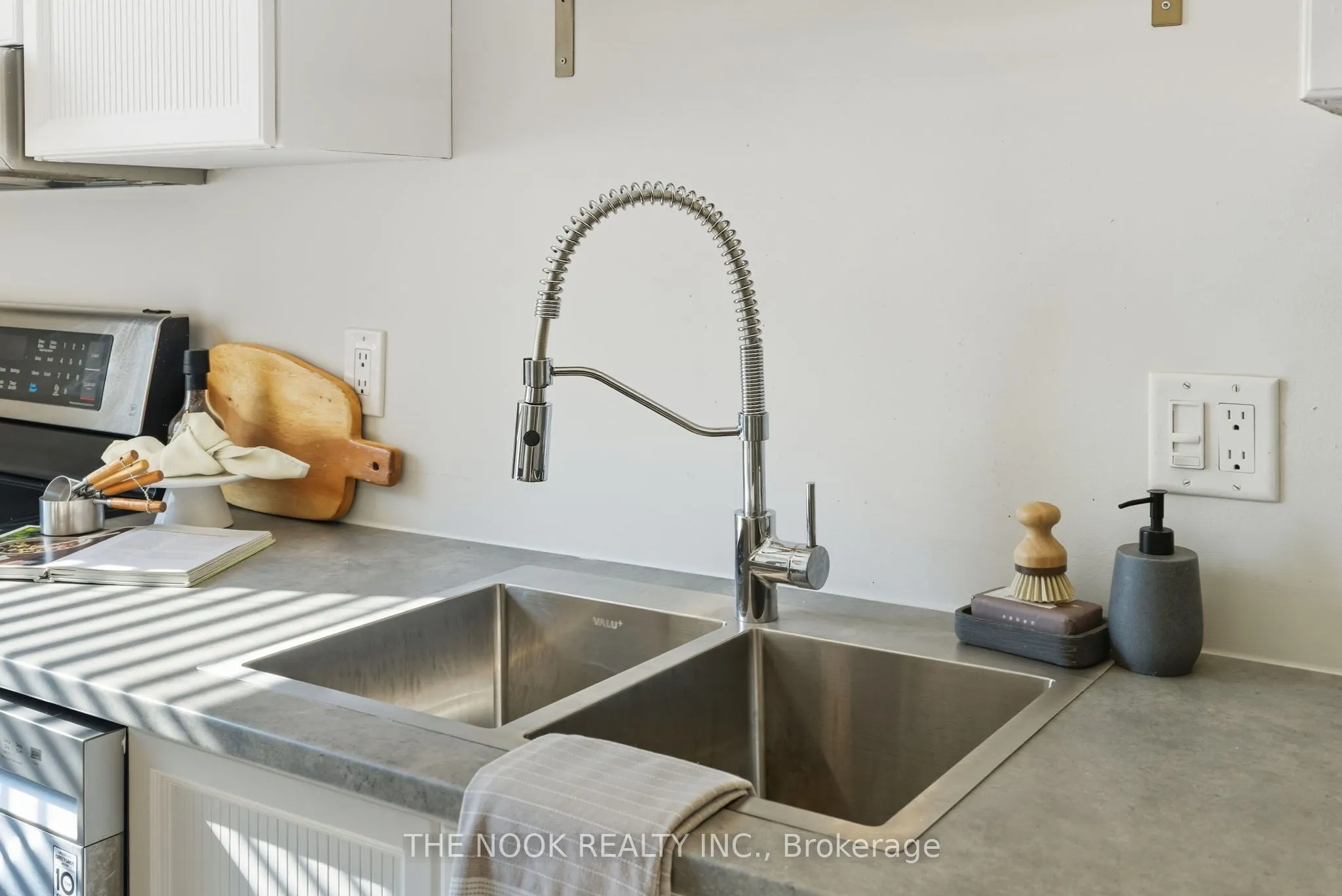 441 Charrington Avenue