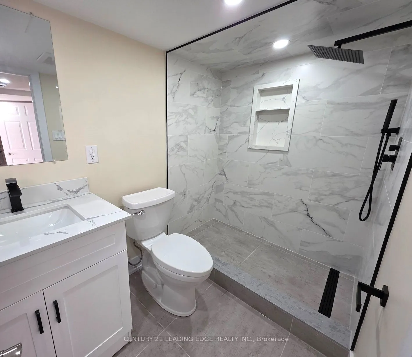 51 Dearbourne Avenue, #Basement