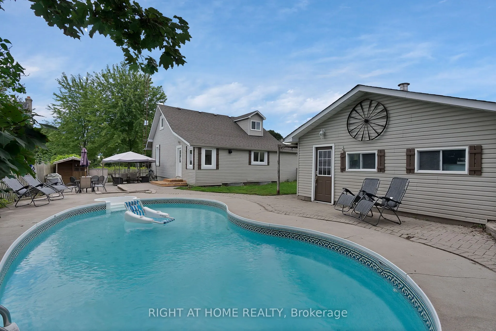 9495 Baldwin Street N