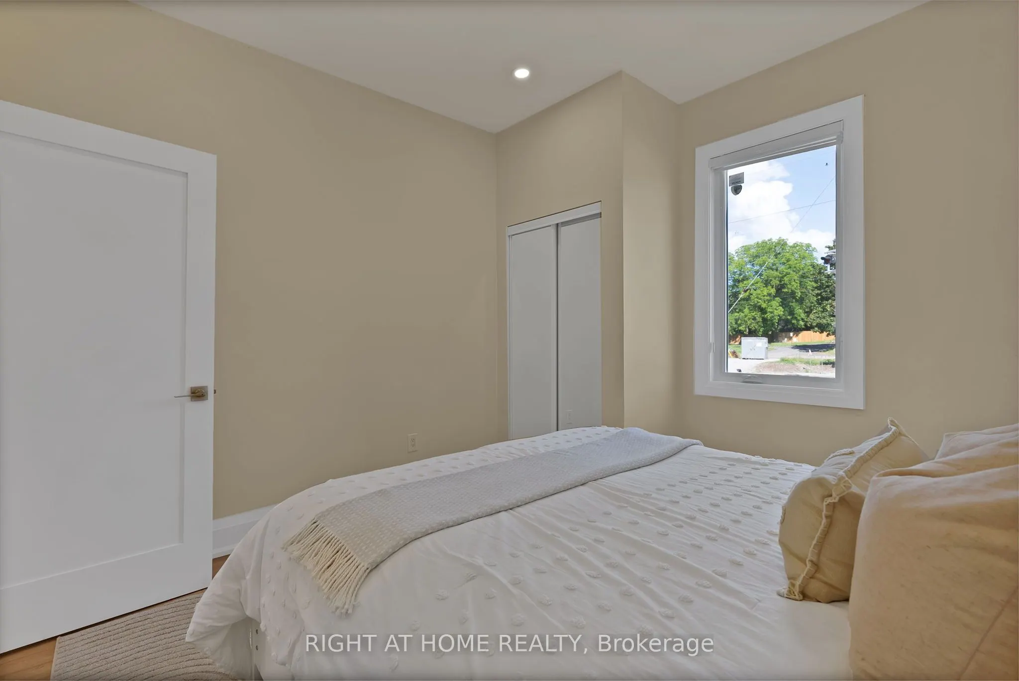 9495 Baldwin Street N