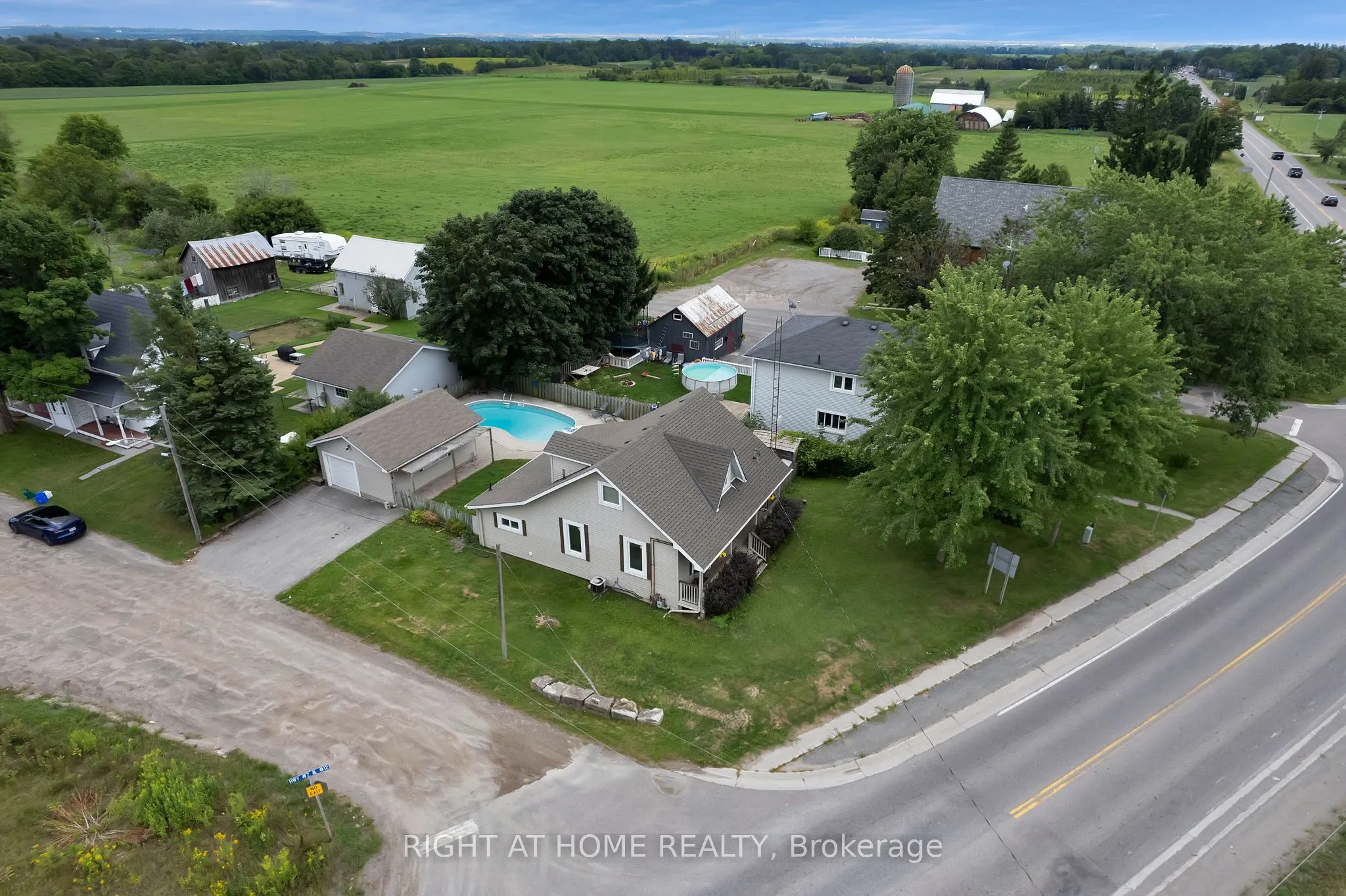 9495 Baldwin Street N