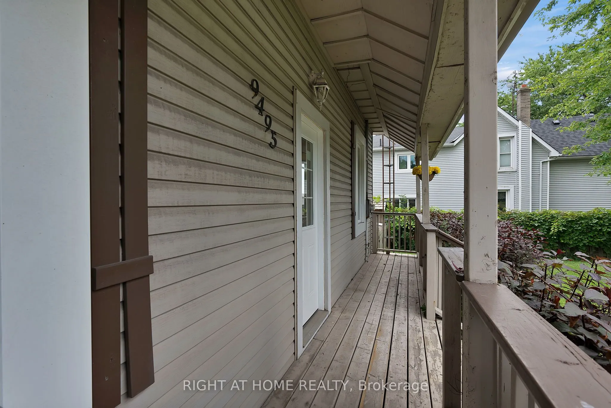 9495 Baldwin Street N