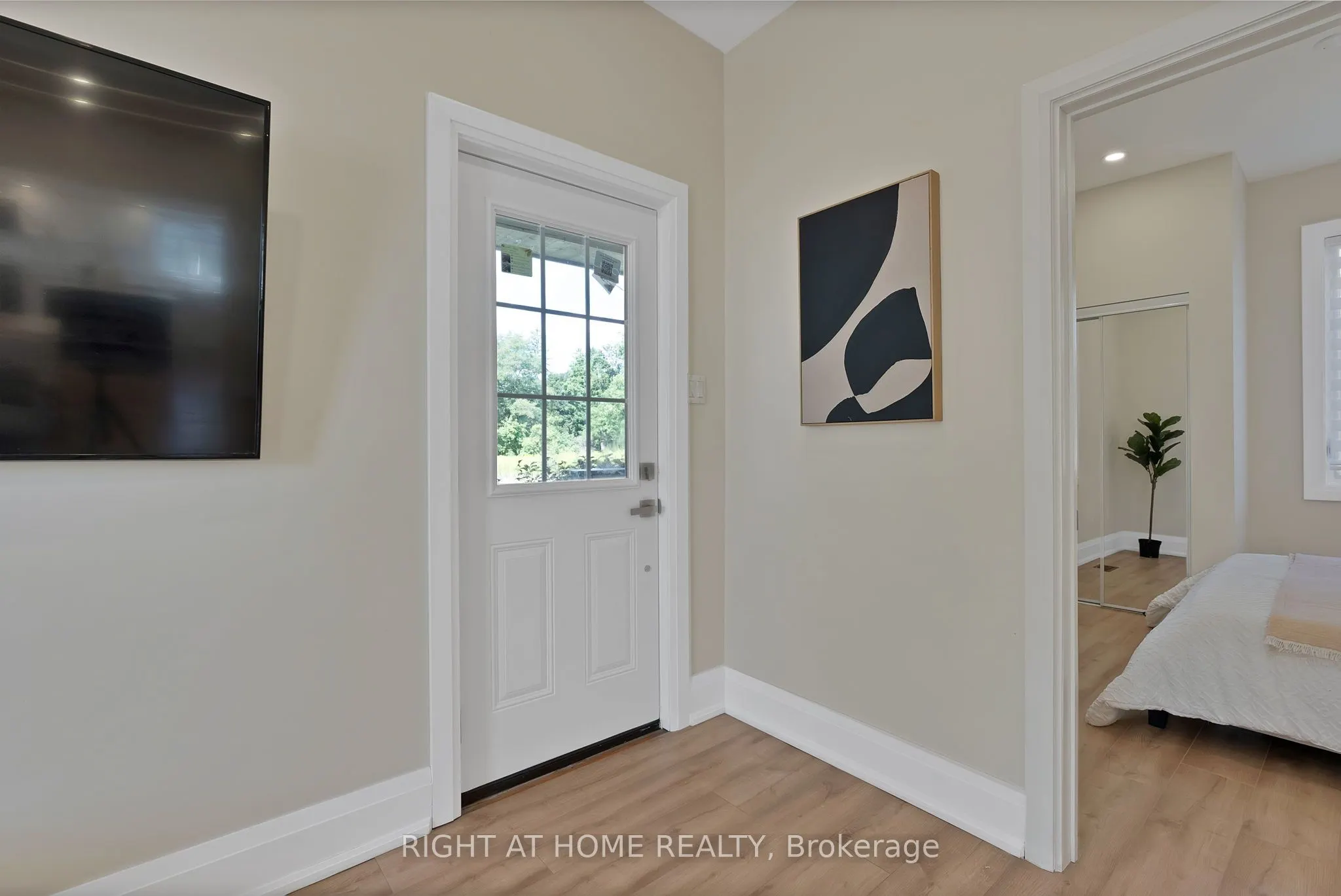 9495 Baldwin Street N