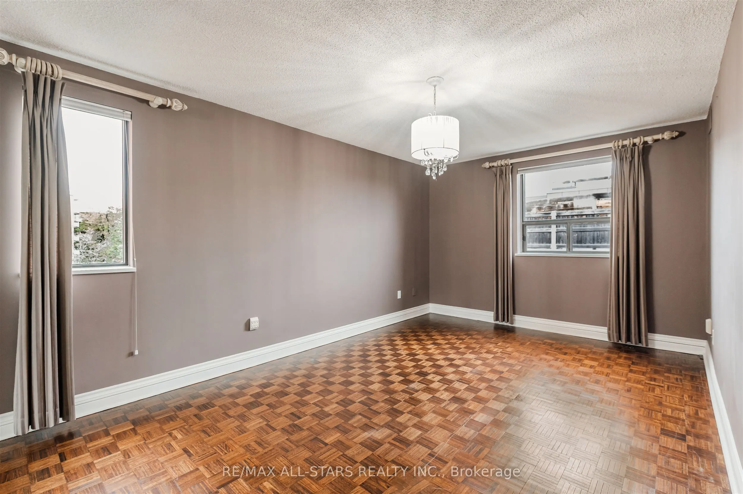 3734 St Clair Avenue E, #407