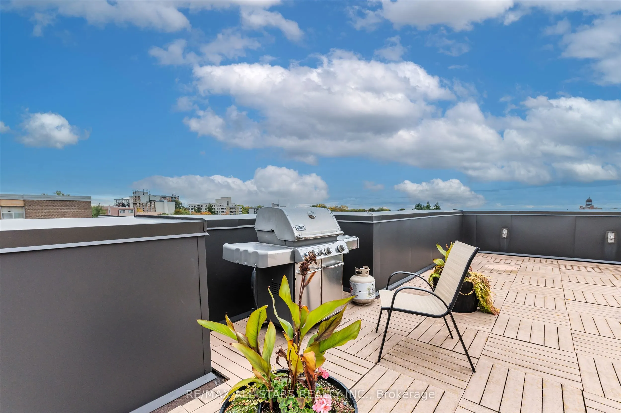 3734 St Clair Avenue E, #407