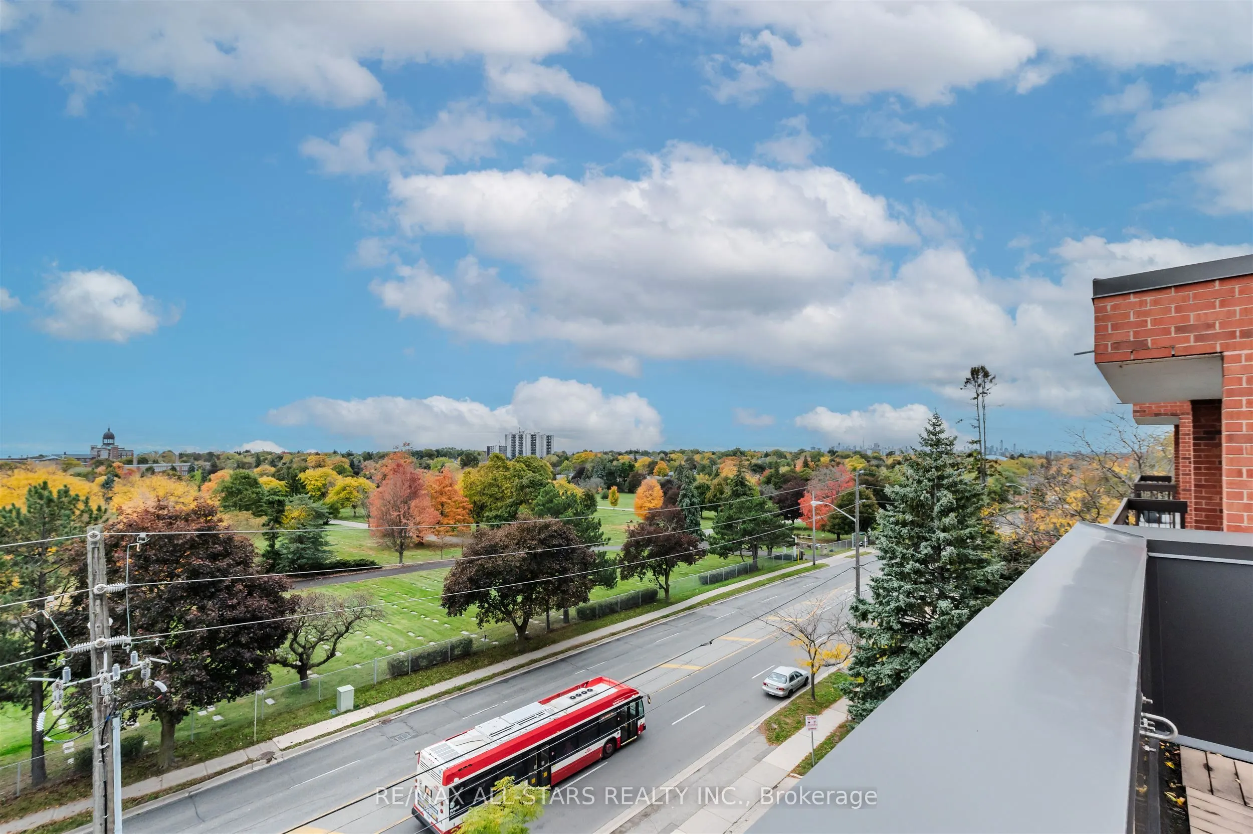 3734 St Clair Avenue E, #407