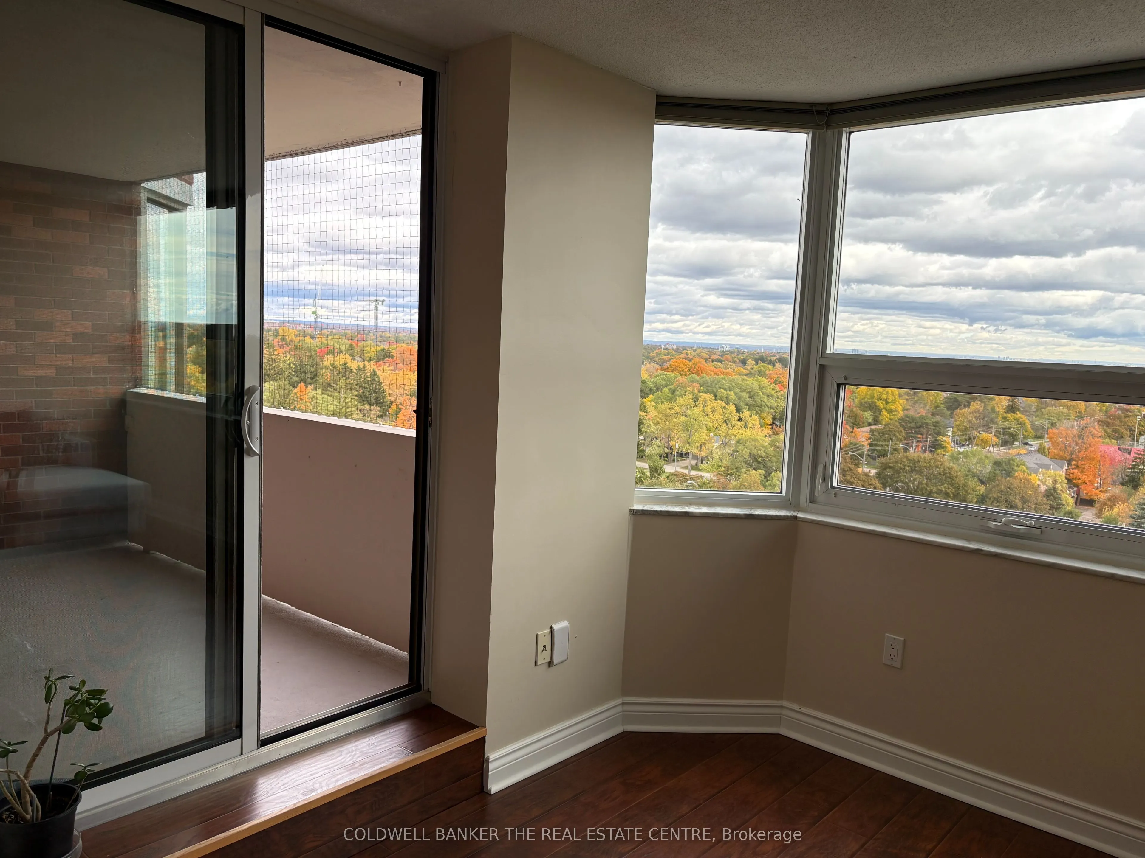 121 Ling Road, #1211