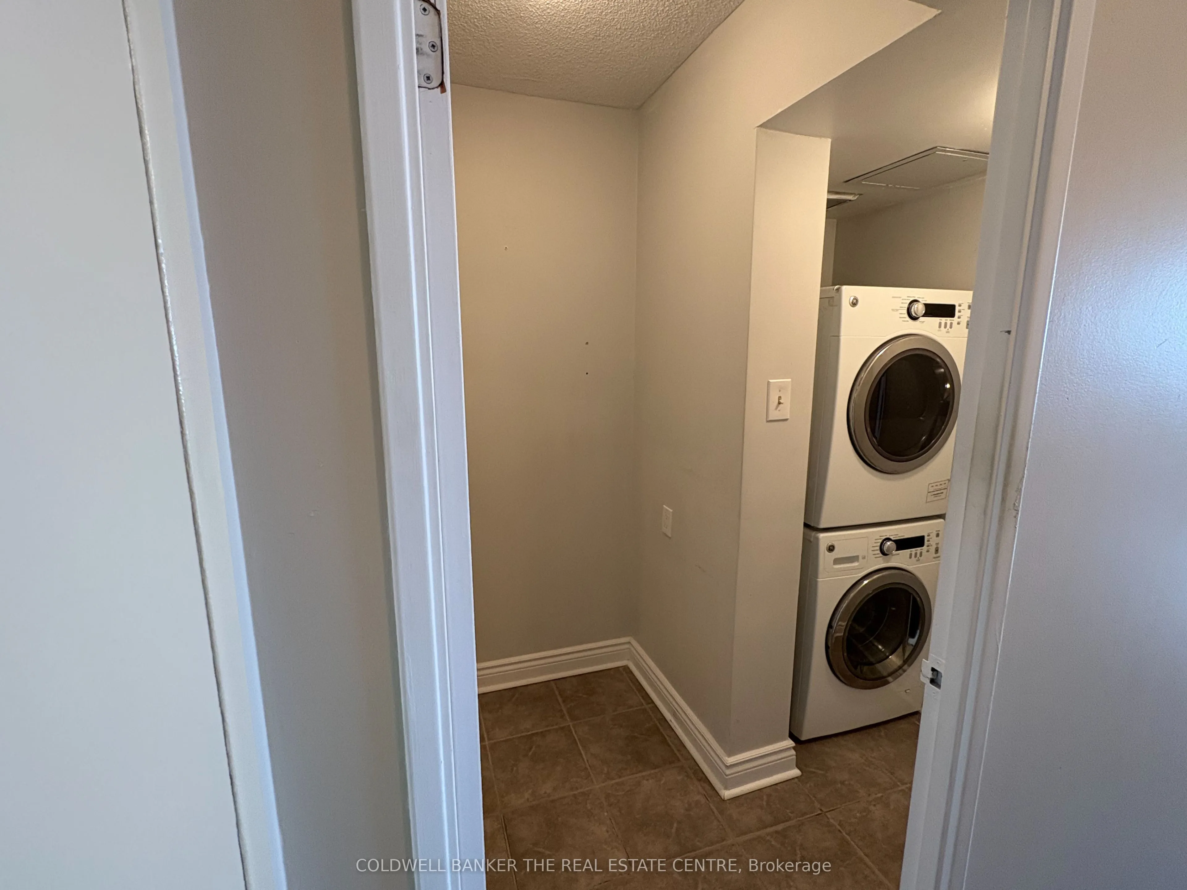 121 Ling Road, #1211