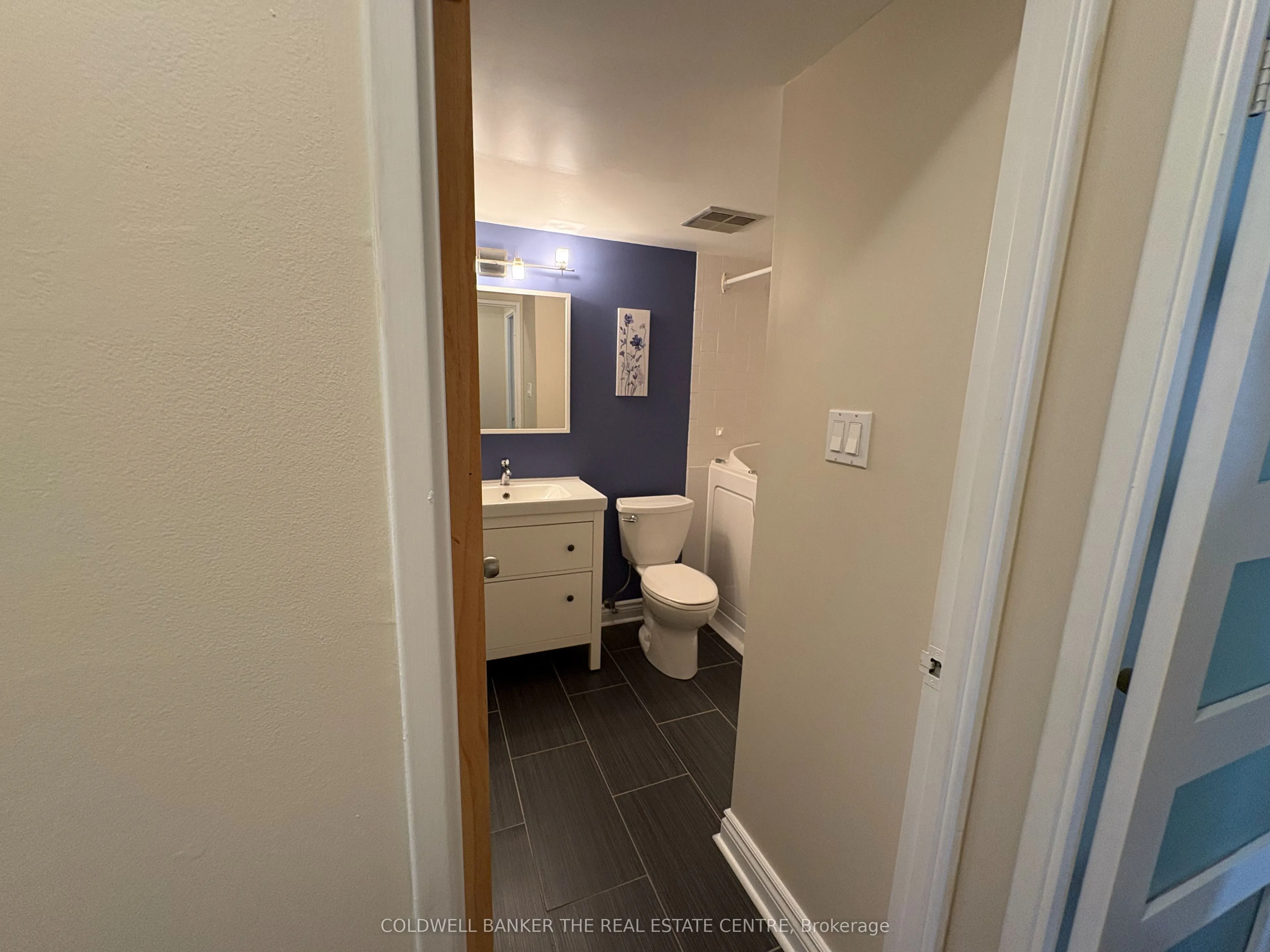 121 Ling Road, #1211