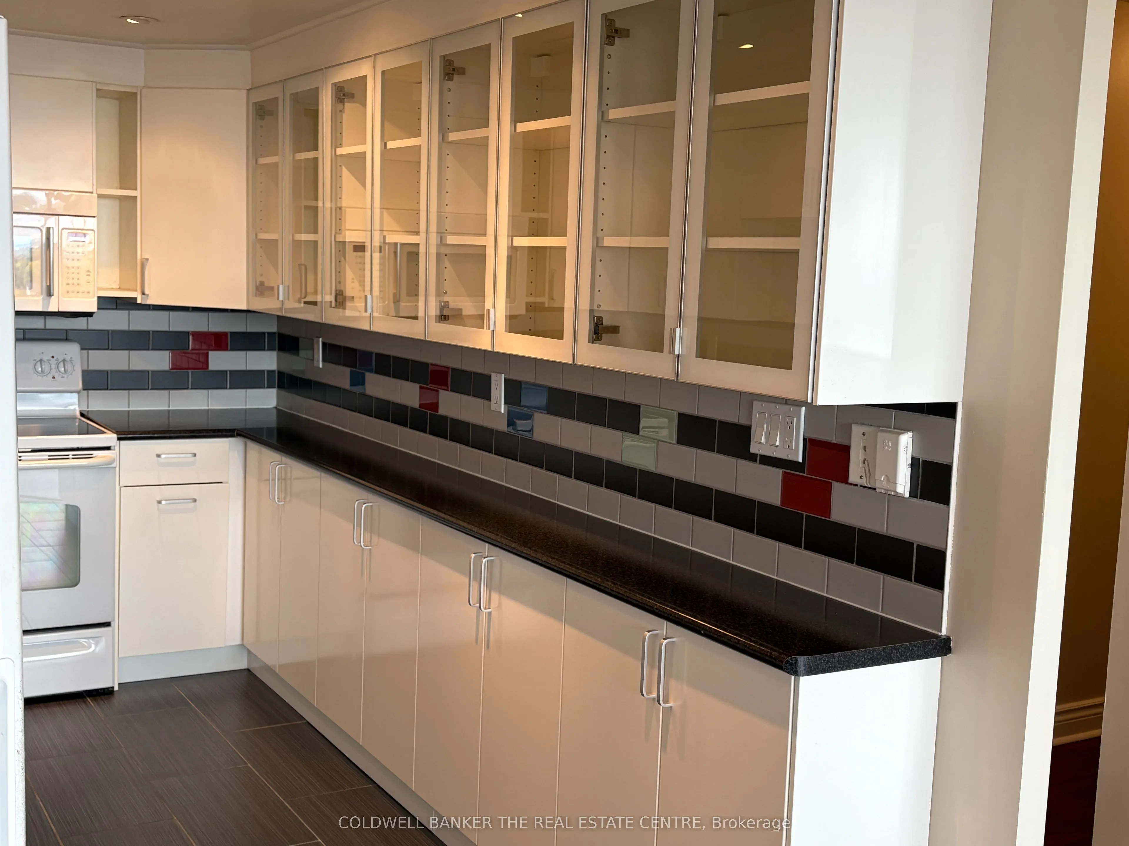 121 Ling Road, #1211