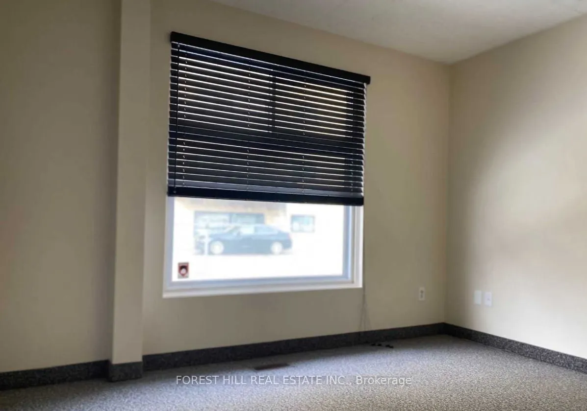 1641 Victoria Park Avenue, #4