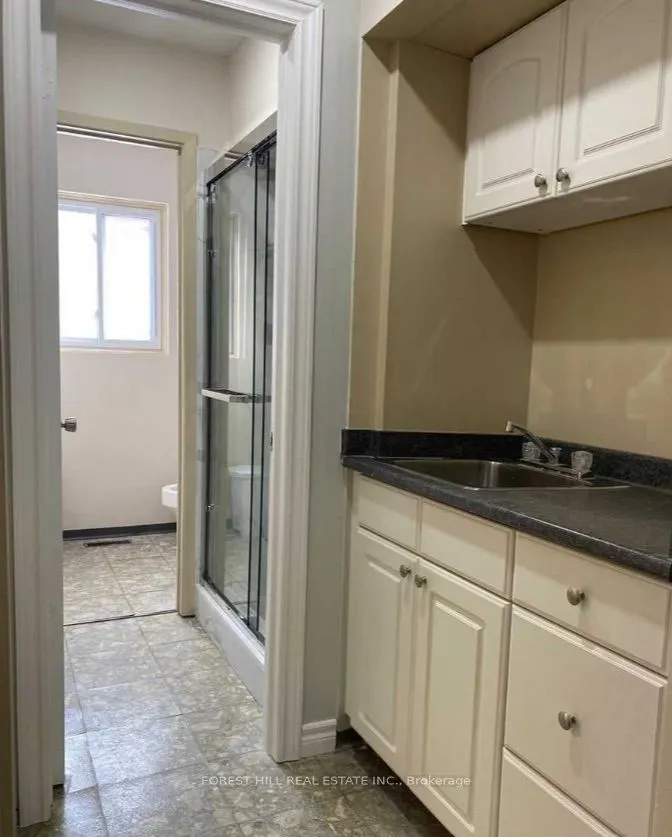 1641 Victoria Park Avenue, #4