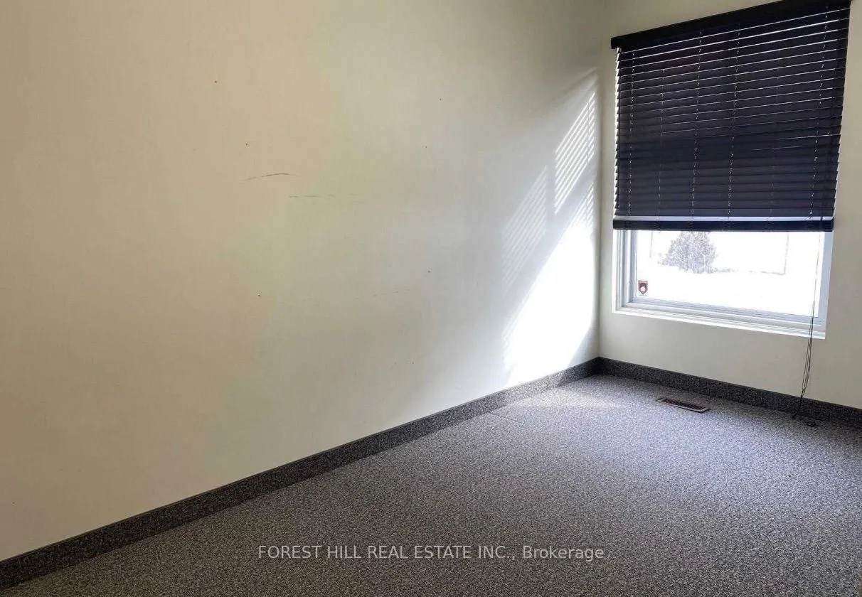 1641 Victoria Park Avenue, #4