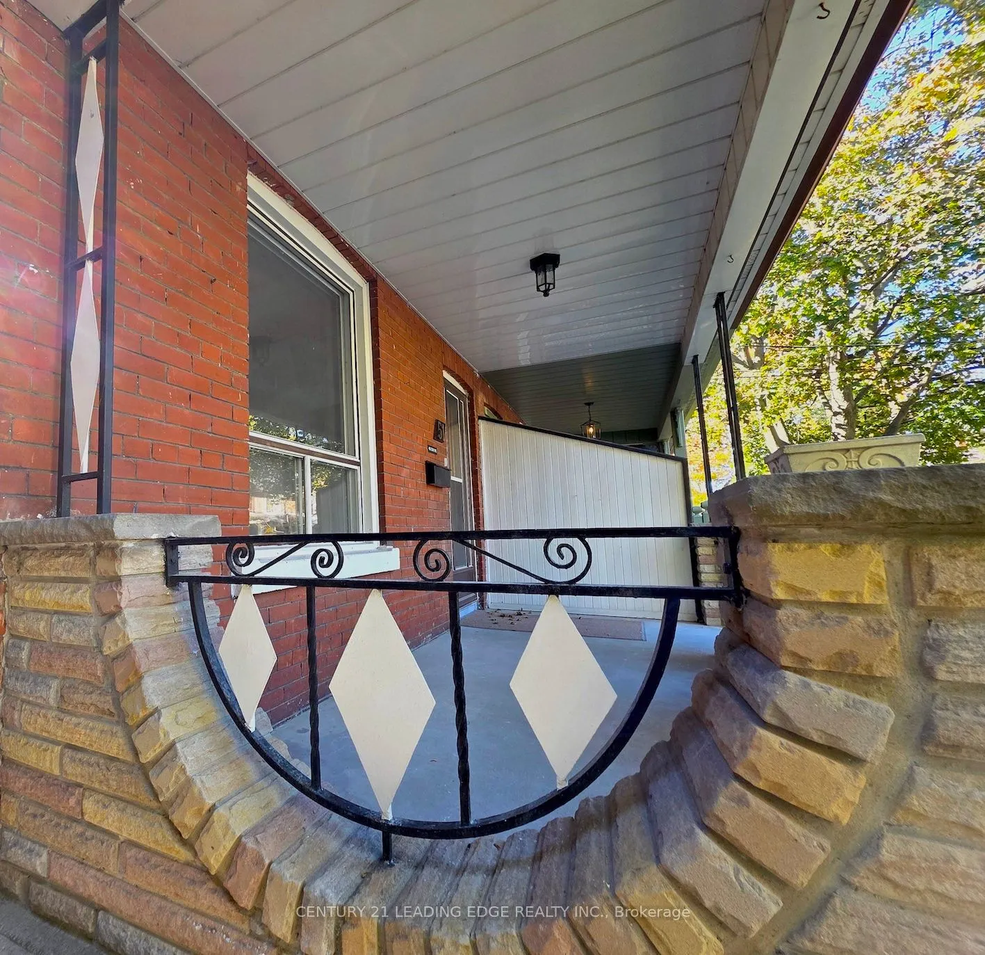 51 Dearbourne Avenue, #Main