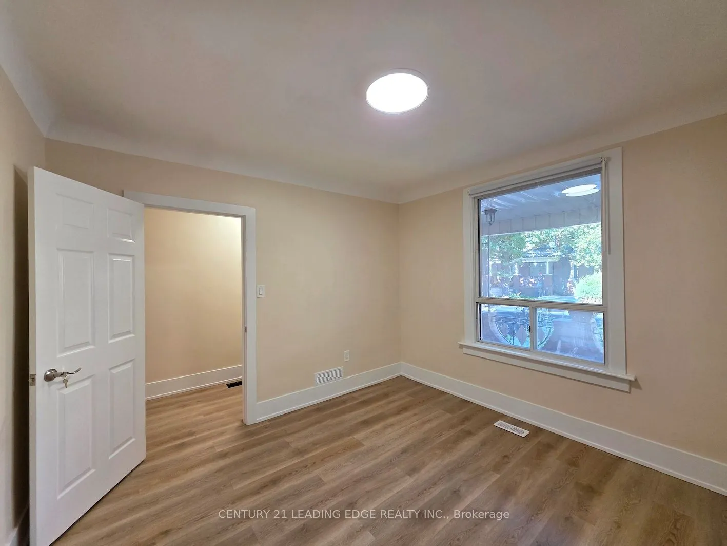 51 Dearbourne Avenue, #Main