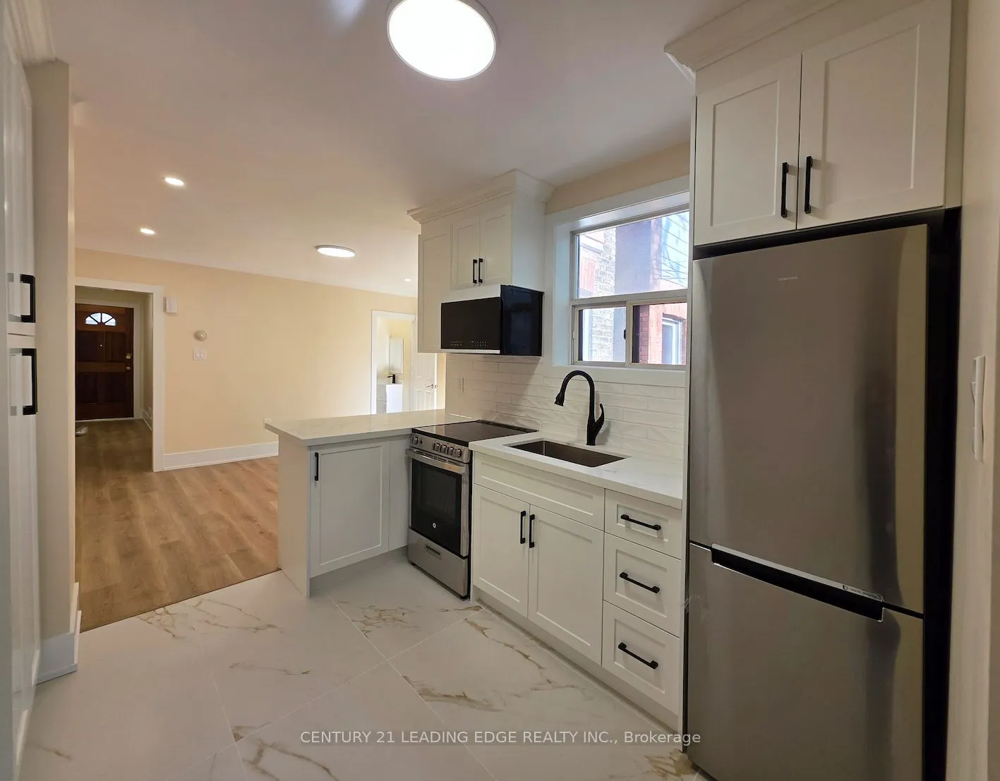 51 Dearbourne Avenue, #Main