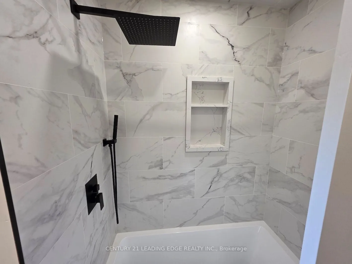 51 Dearbourne Avenue, #Main