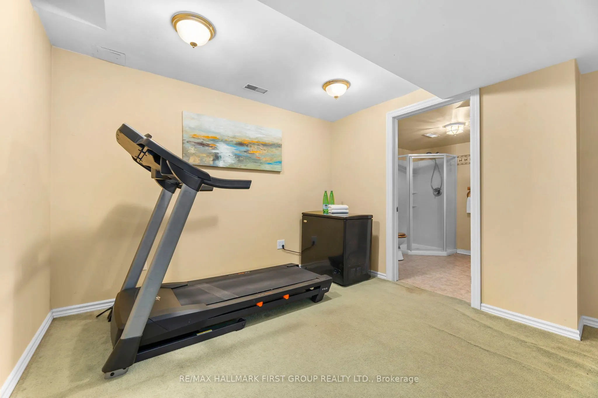 122 Thicket Crescent