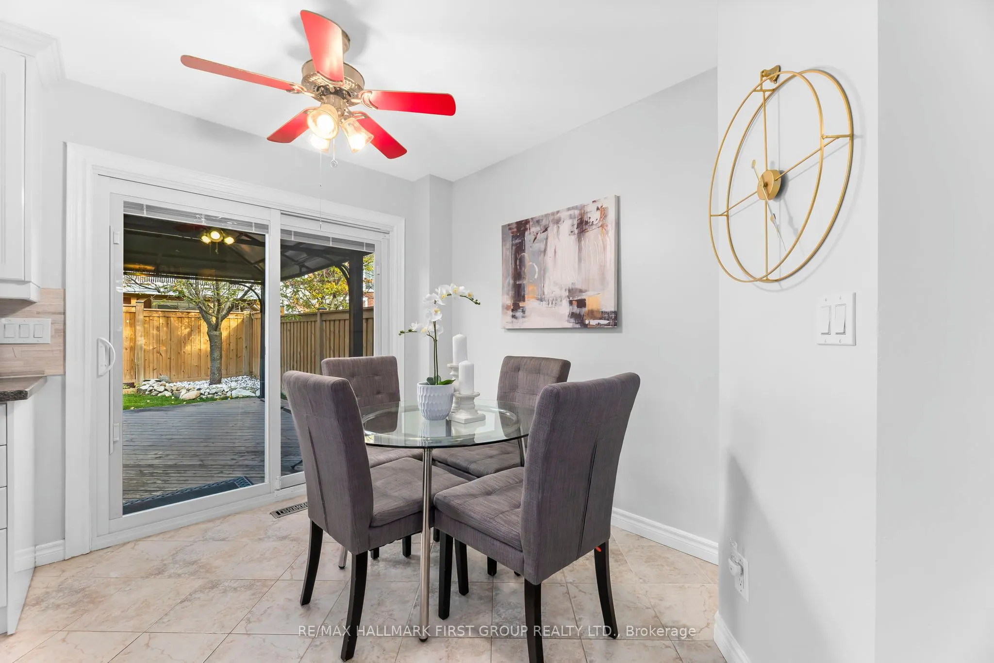 122 Thicket Crescent